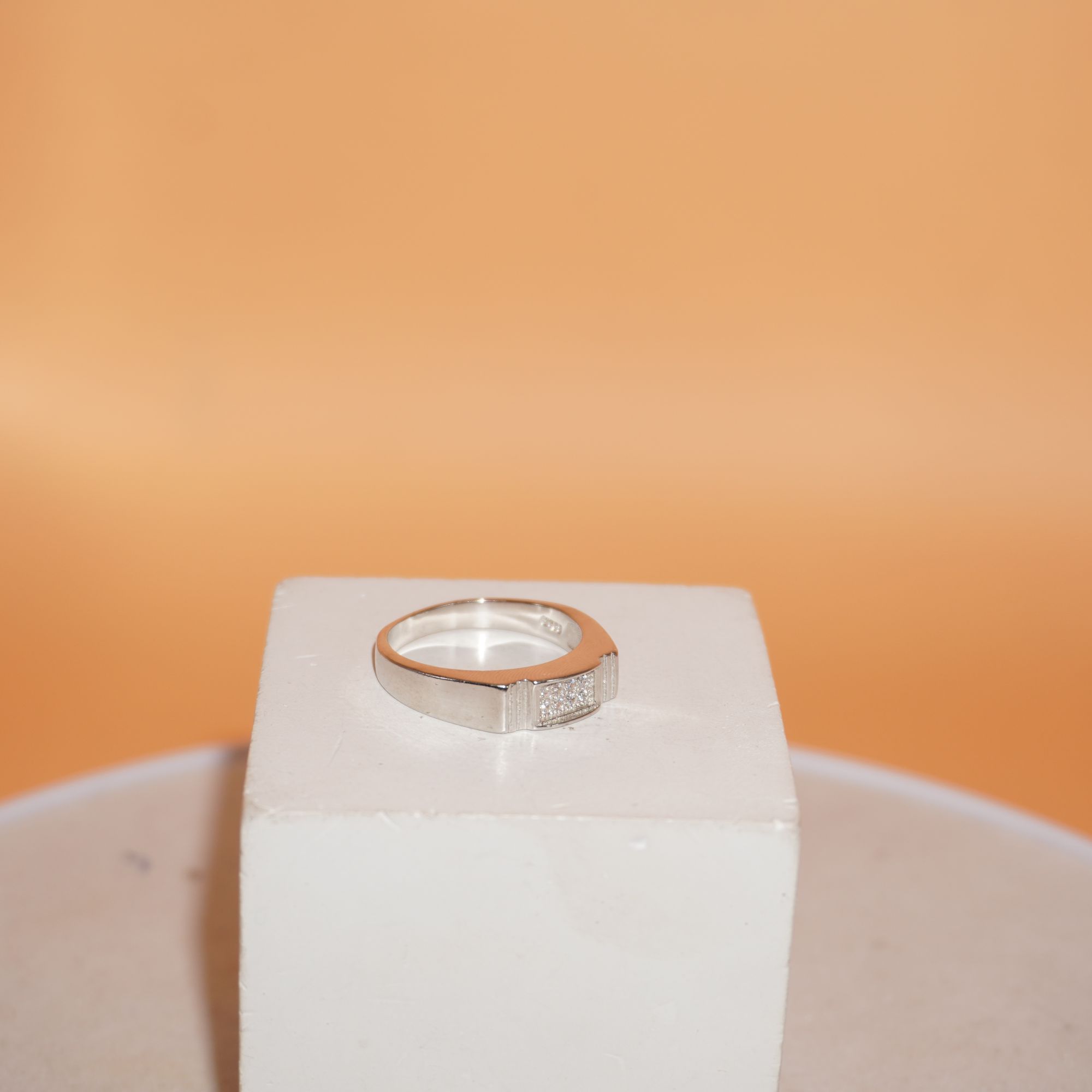 925 Silver Elegant Diamond Ring 712R21
