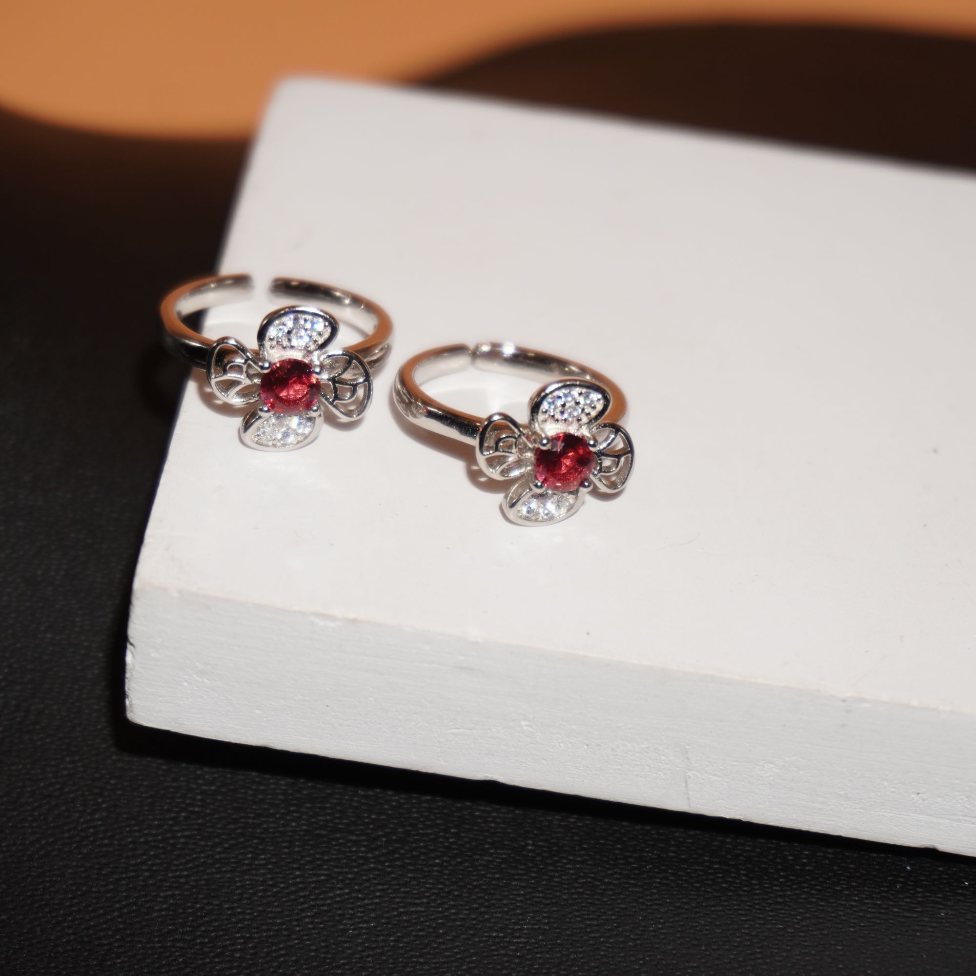 925 Silver Lightweight Red Stone Toe Rings 124R332