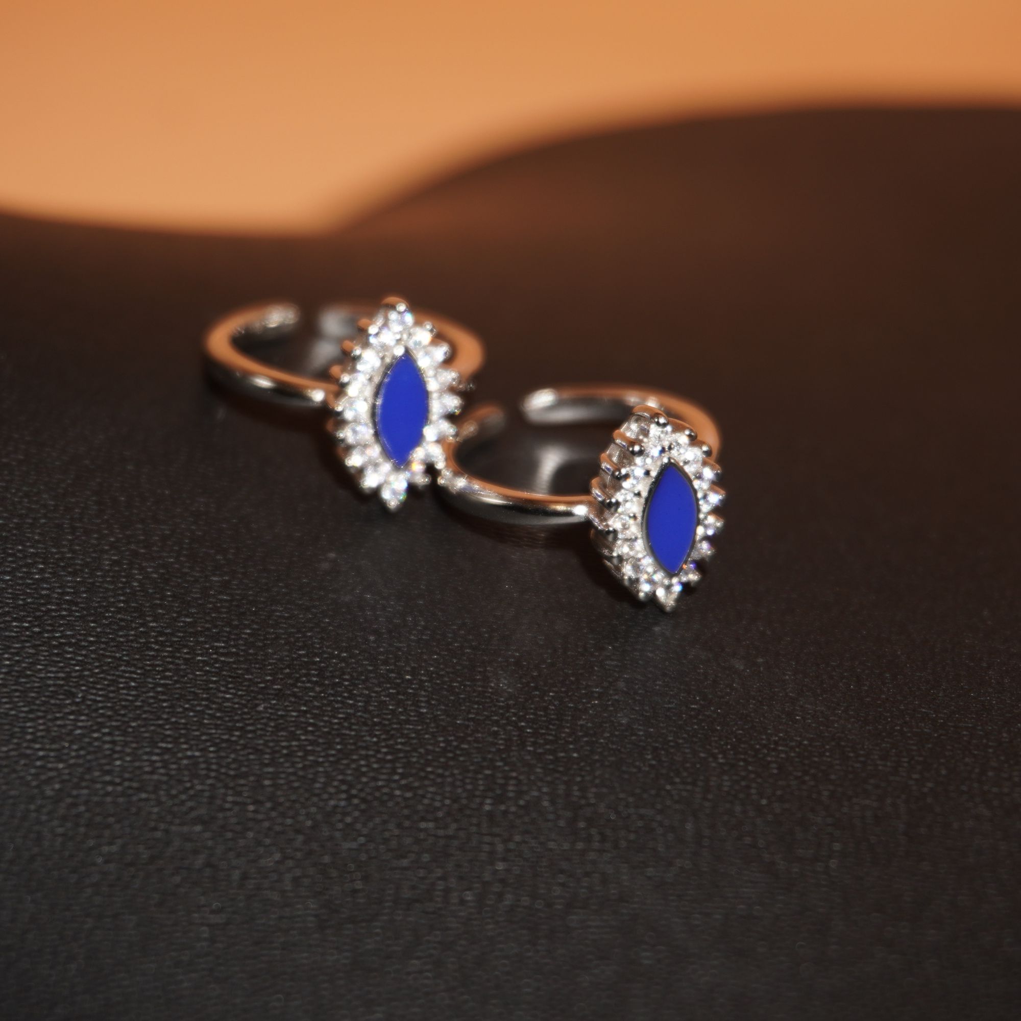 925 Silver Daily Wear Blue Stone Toe Rings 124R337
