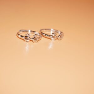 925 Silver Trending Ladies Toe Rings 124R296