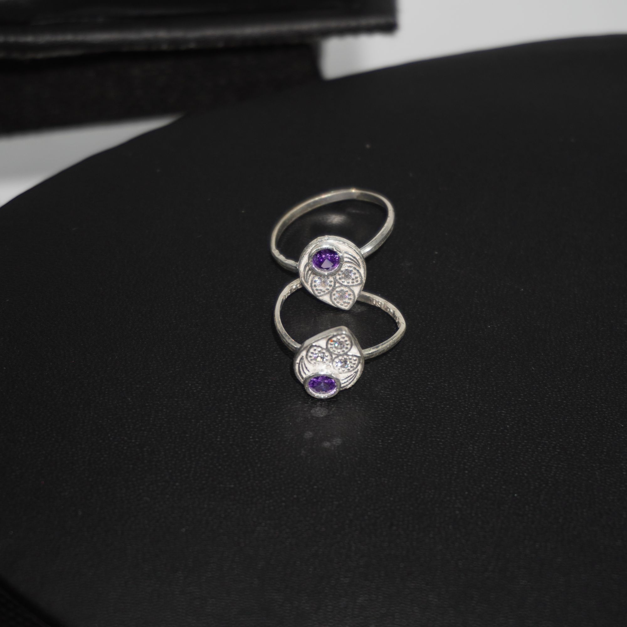 925 Silver Beautiful Studed Pilli 149R476