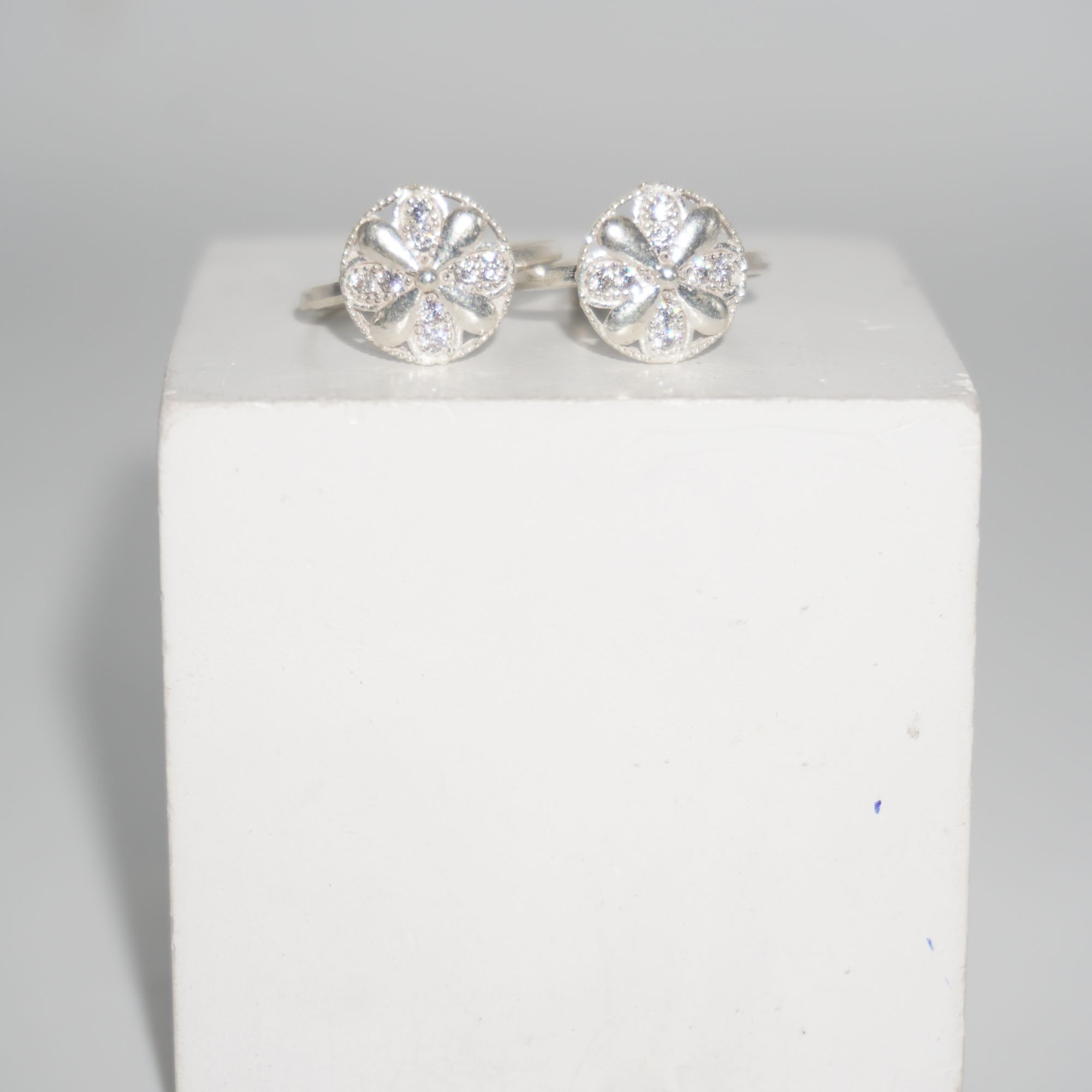 925 Silver Fancy Color Stone Pilli 149R424