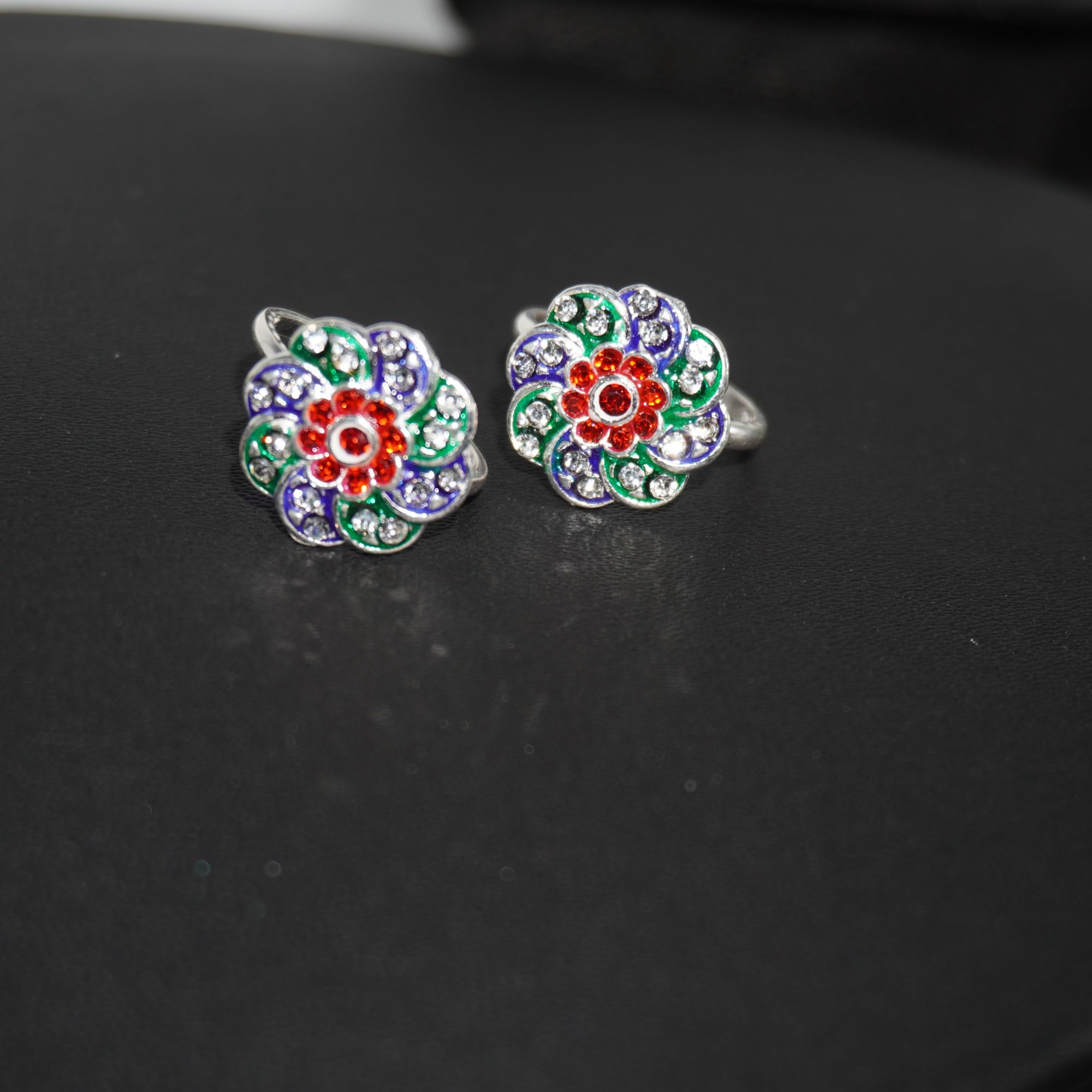 925 Silver Dazzling Color Stone Bichiya 149R587