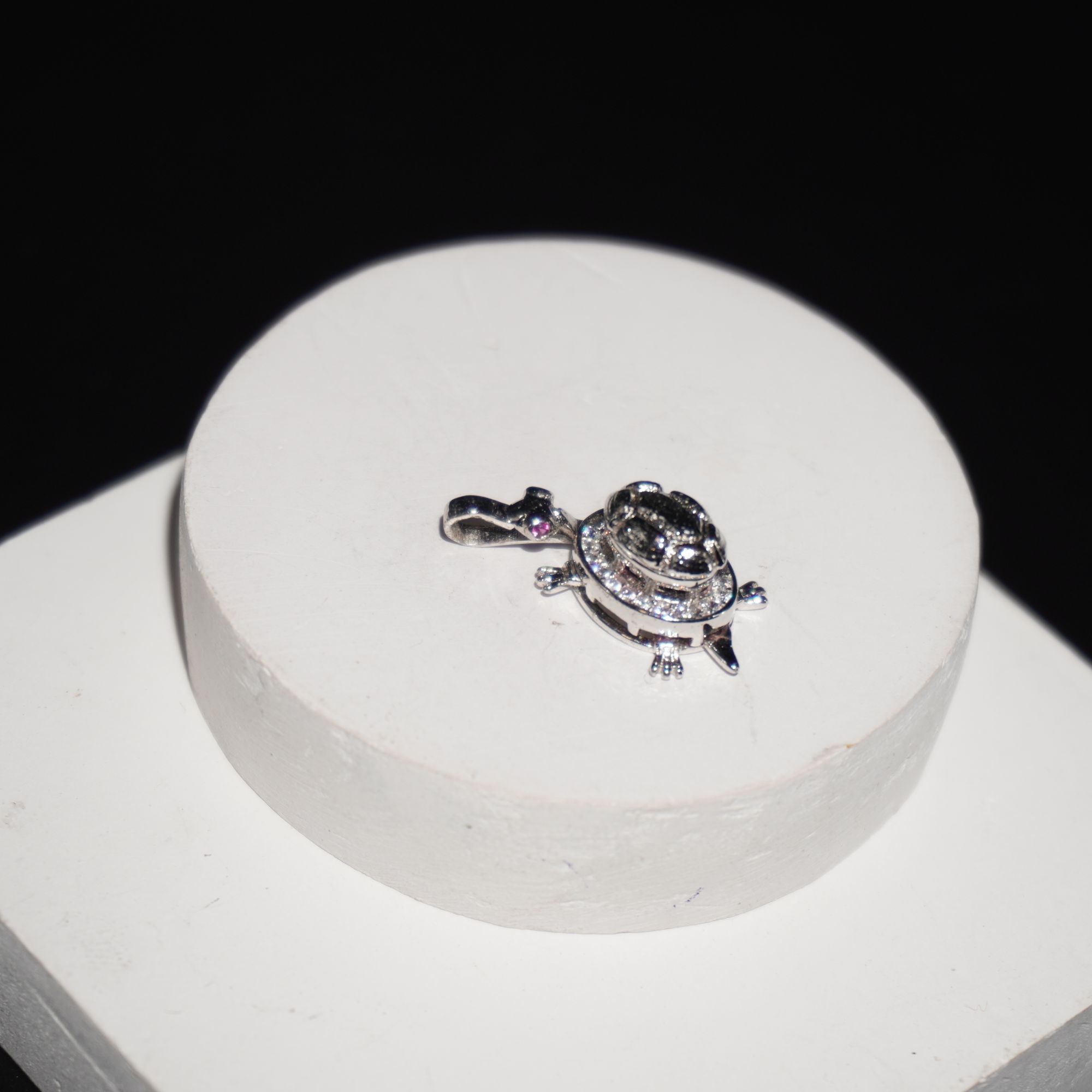925 Silver Attractive Tortoise Design Pendant