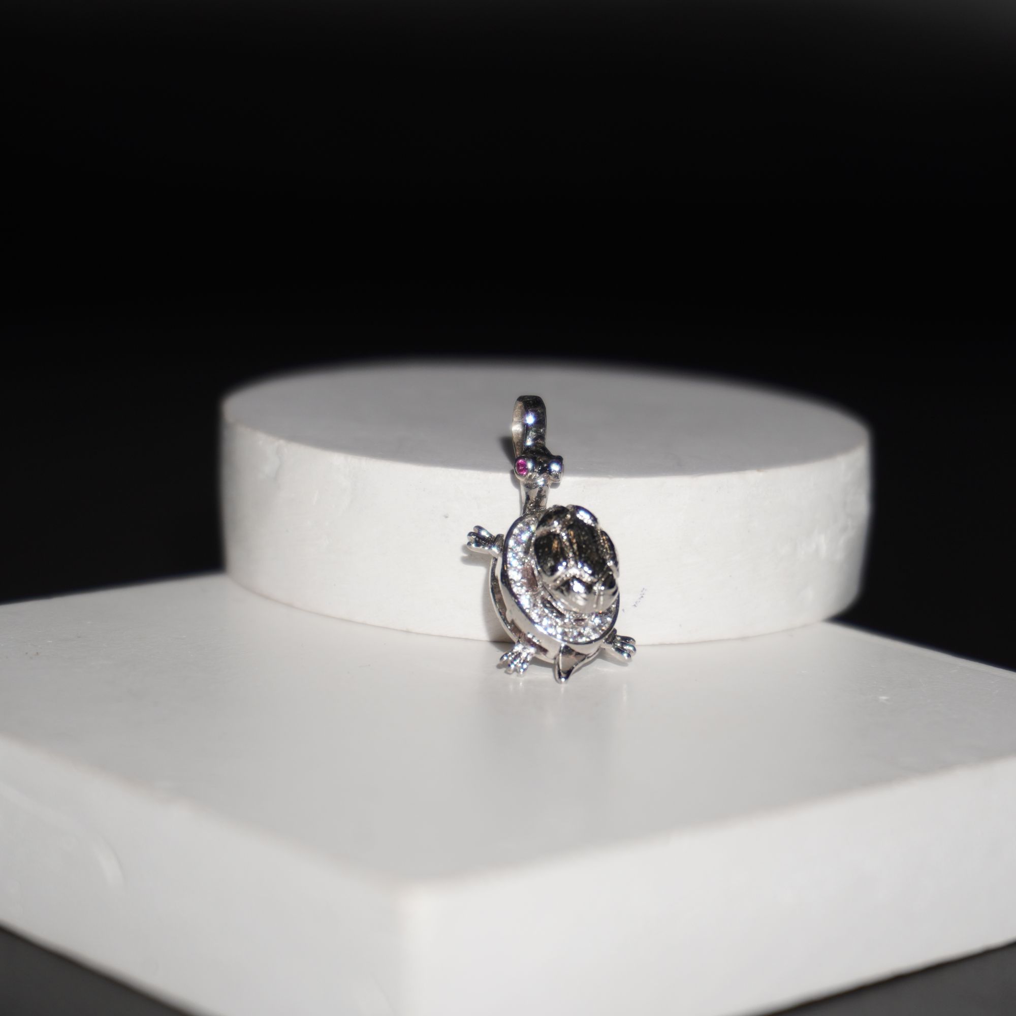 925 Silver Attractive Tortoise Design Pendant