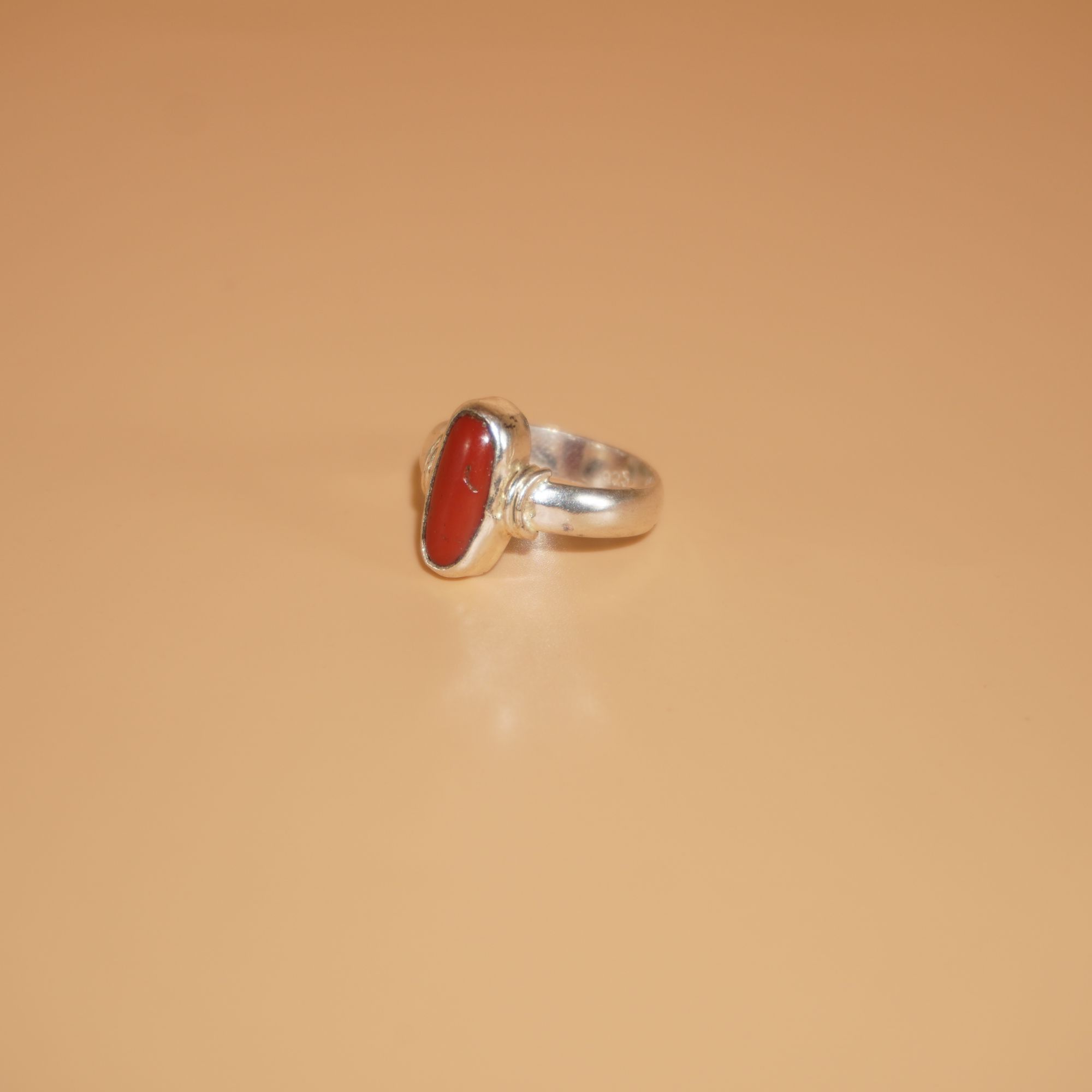925 Silver Dazzling Ladies Ring 195R111