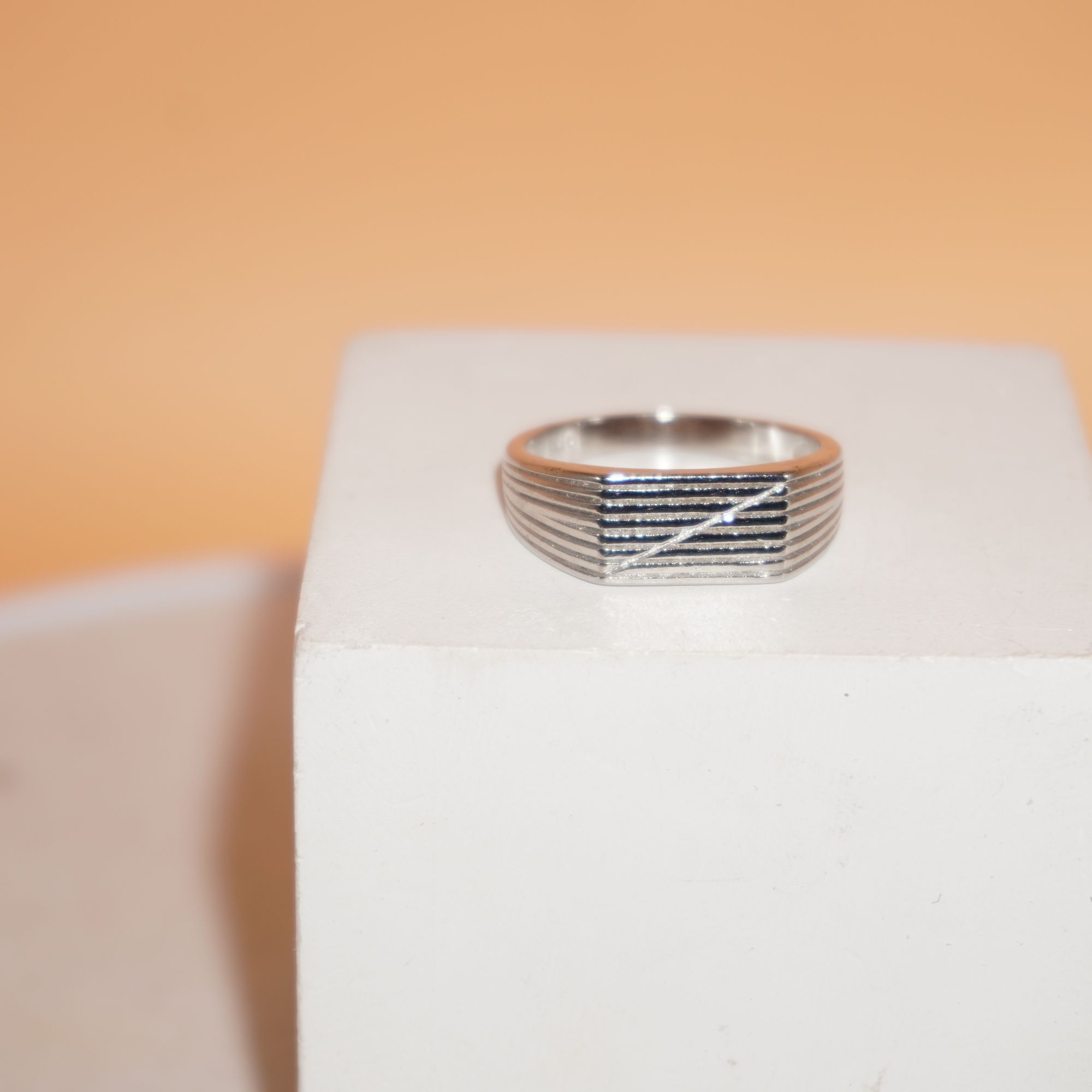 925 Silver Gorgeous Studed Ring 711R60