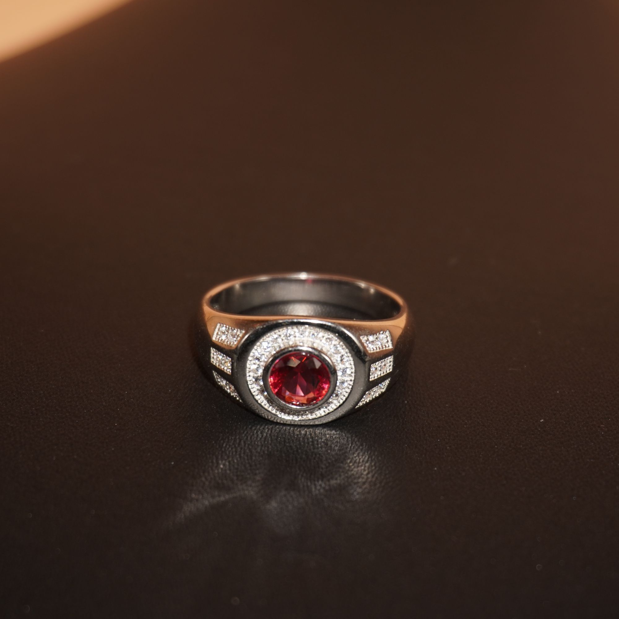 925 Silver Trending Gents Ring 720R46