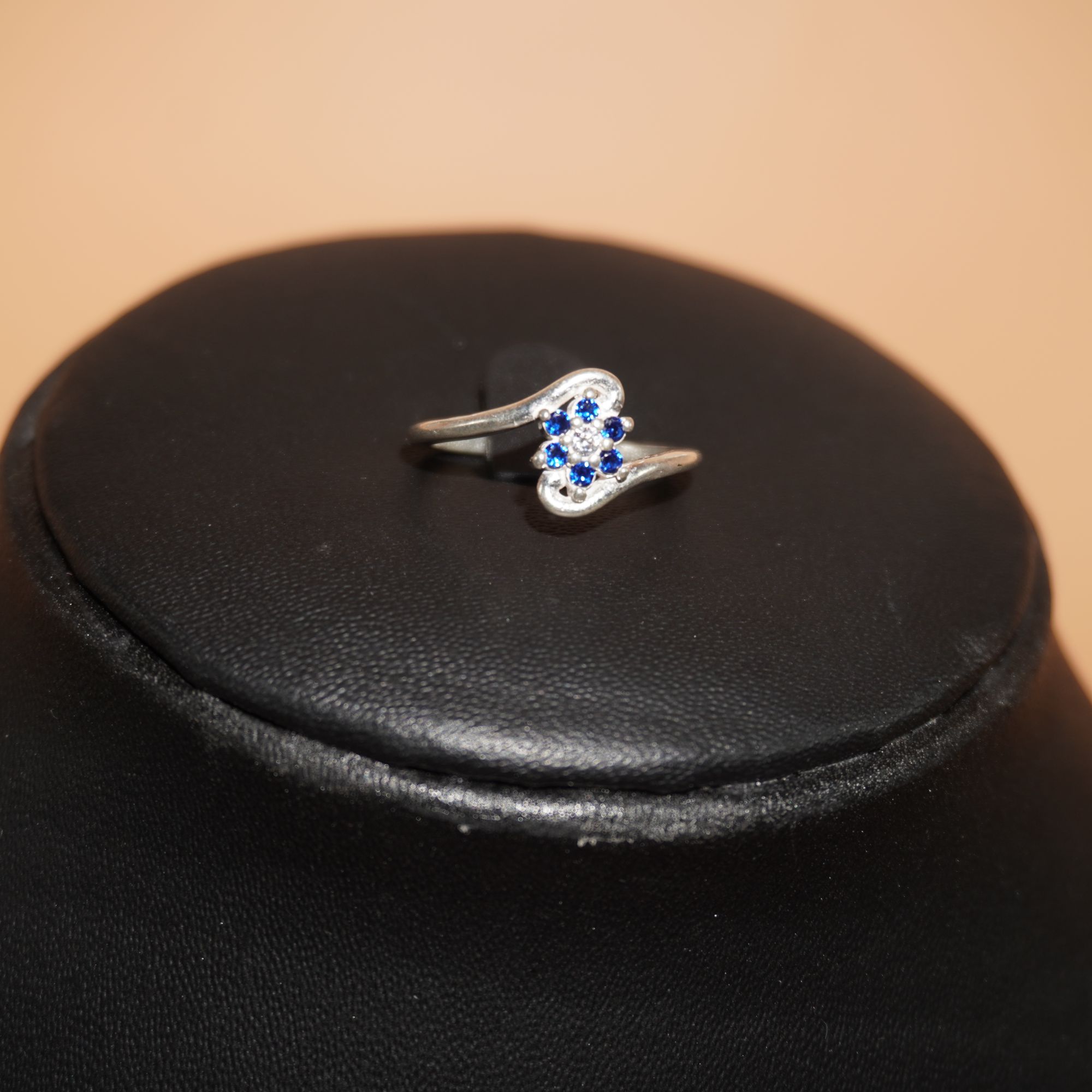 925 Silver Classy Ladies Ring