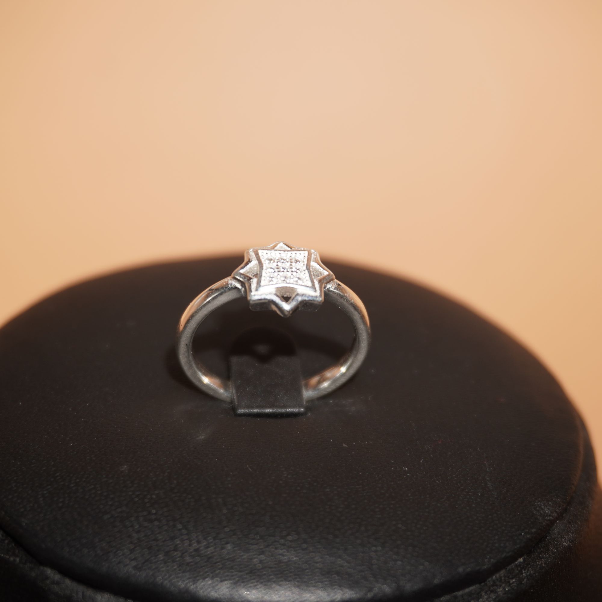 925 Silver Dazzling Ladies Ring