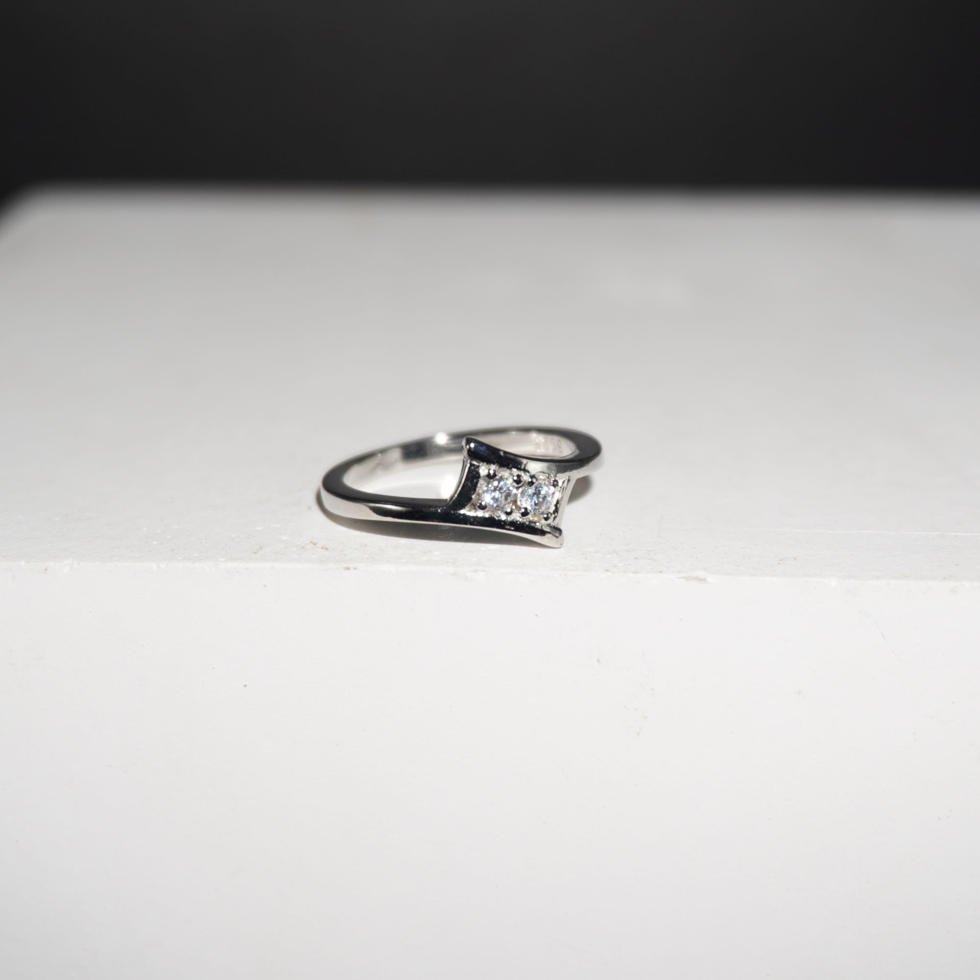 925 Silver Classy Diamond Ladies Ring