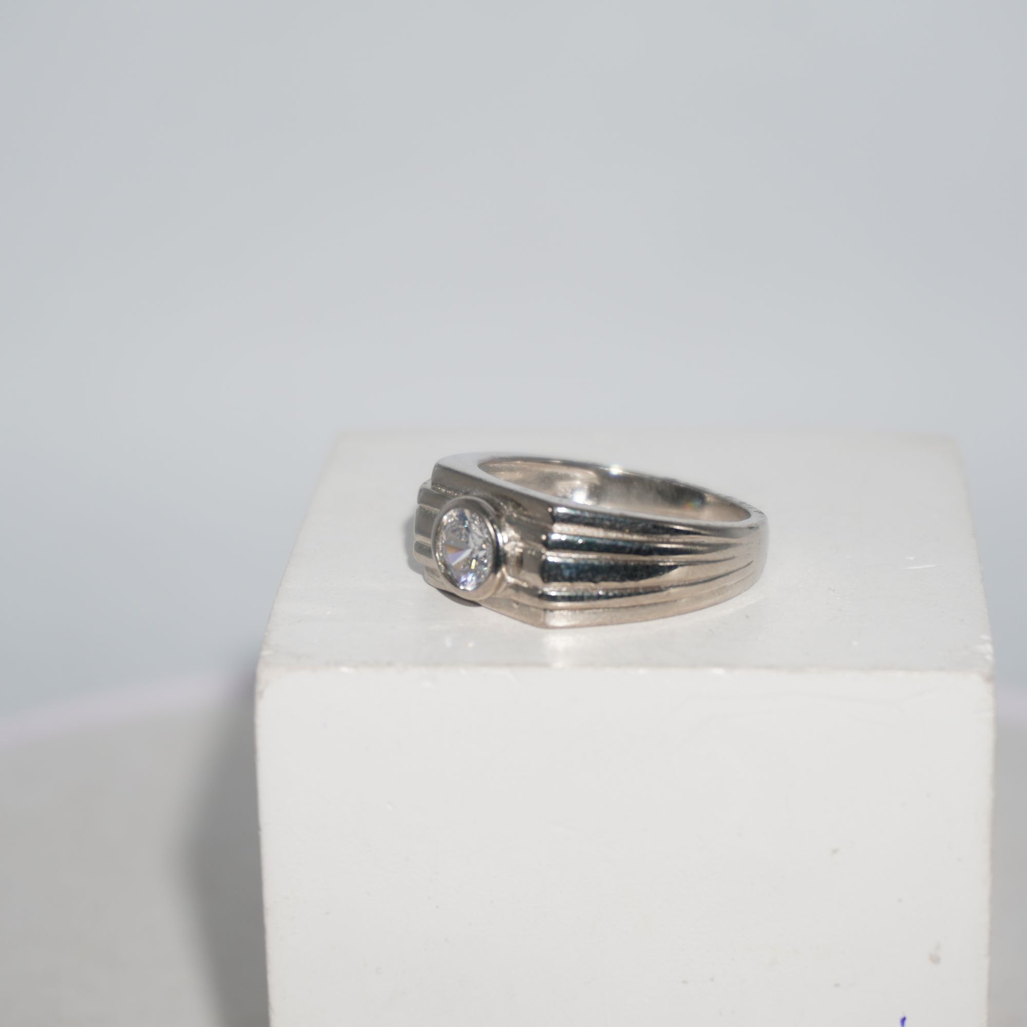 925 Silver Elegant Studed Ring - Image 3