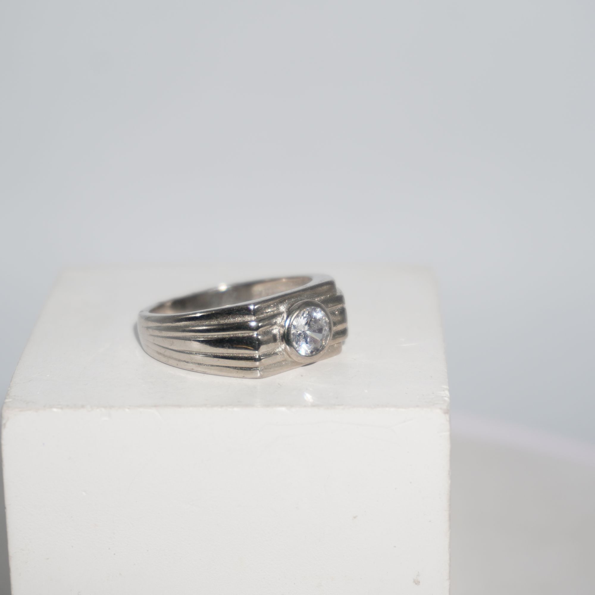 925 Silver Elegant Studed Ring - Image 2