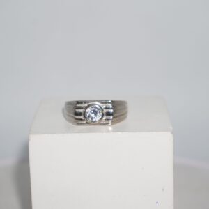 925 Silver Elegant Studed Ring
