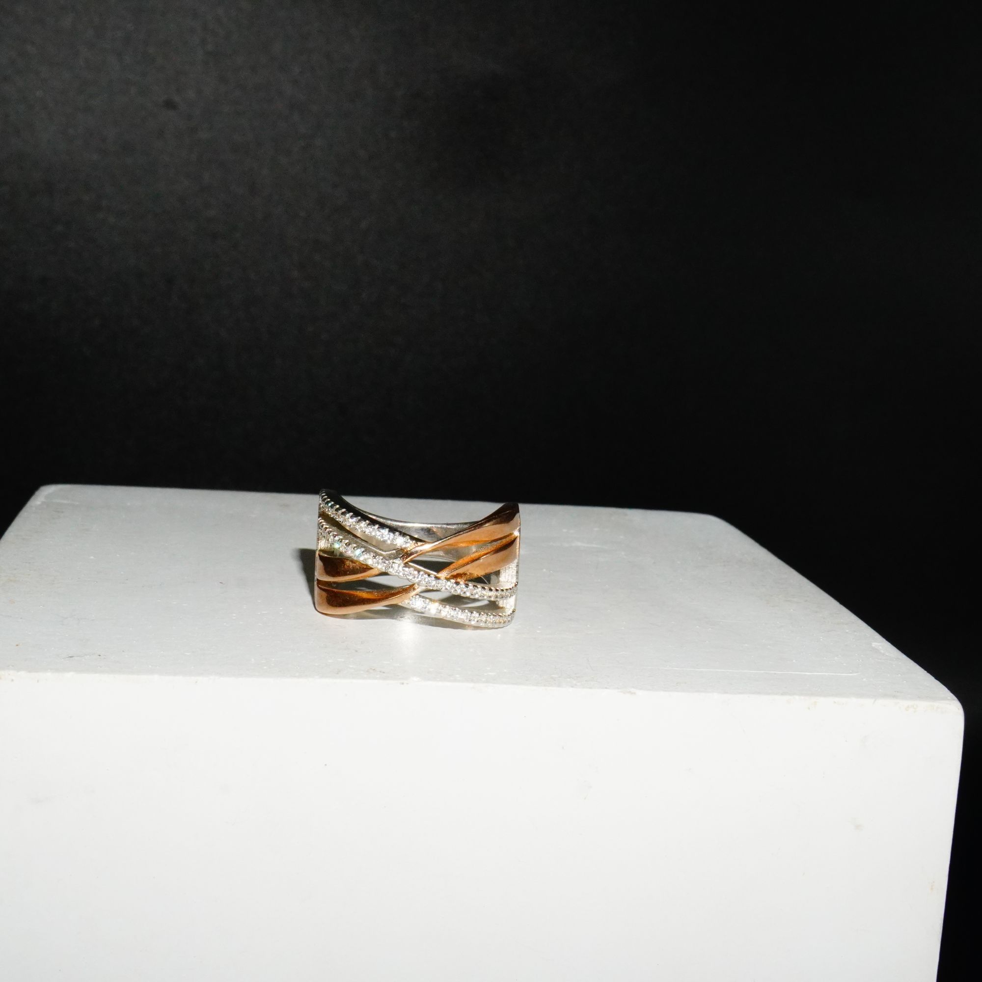 925 Silver Unique Ring 711R4