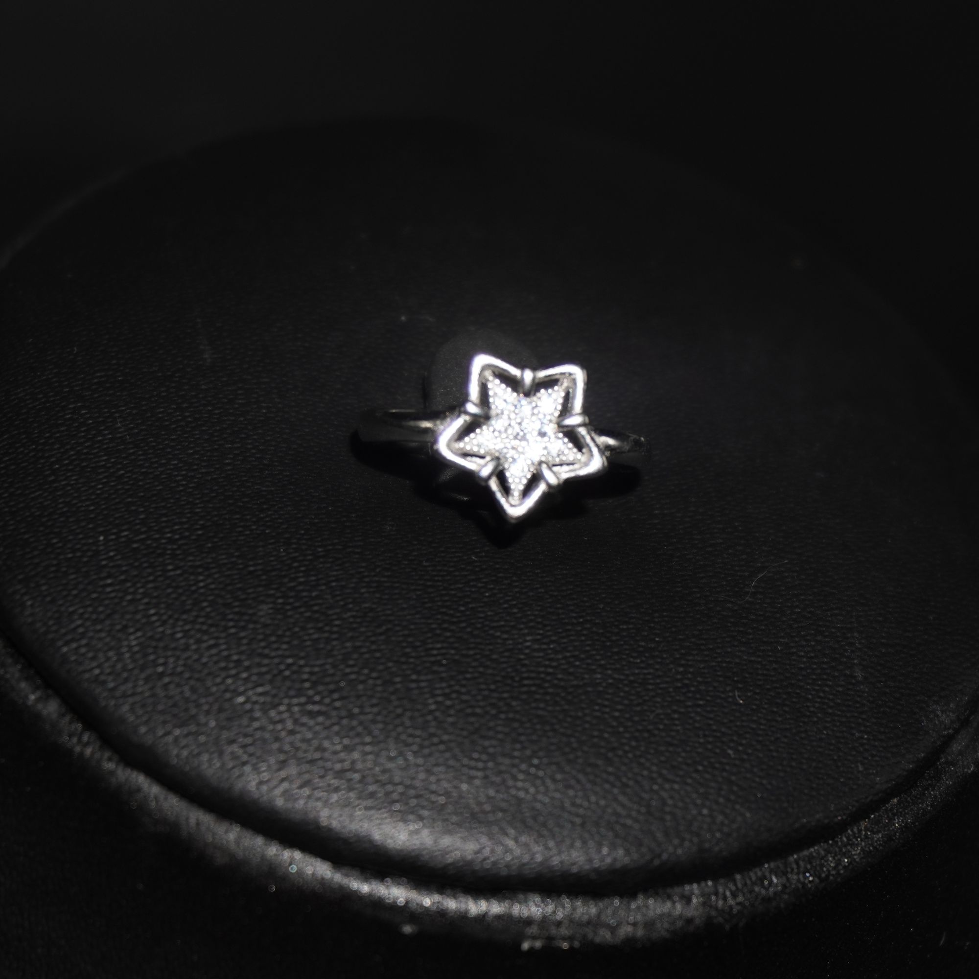 925 Silver Lightweight Ladies Ring 904R38