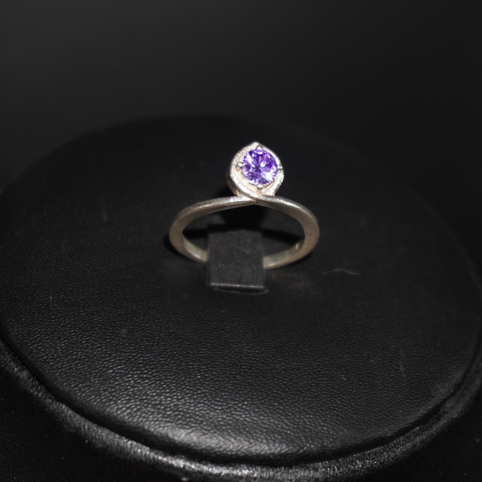 925 Silver Gorgeous Ladies Ring 906R20