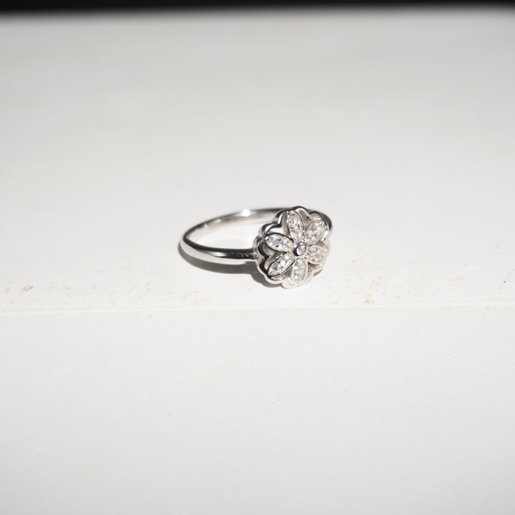 925 Silver Fancy Diamond Ring 99R12 - Image 2