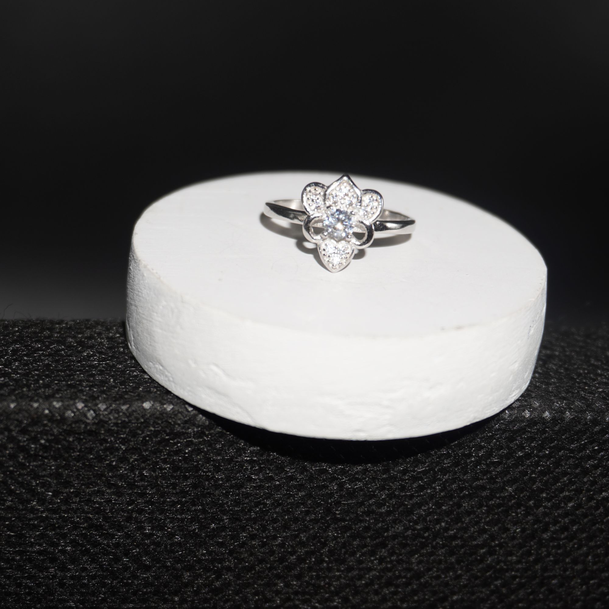 925 Silver Fancy AD Diamond Ring 870R37