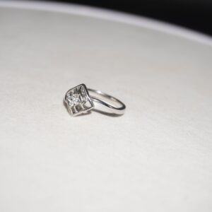 925 Silver Elegant Designer Ring 870R16