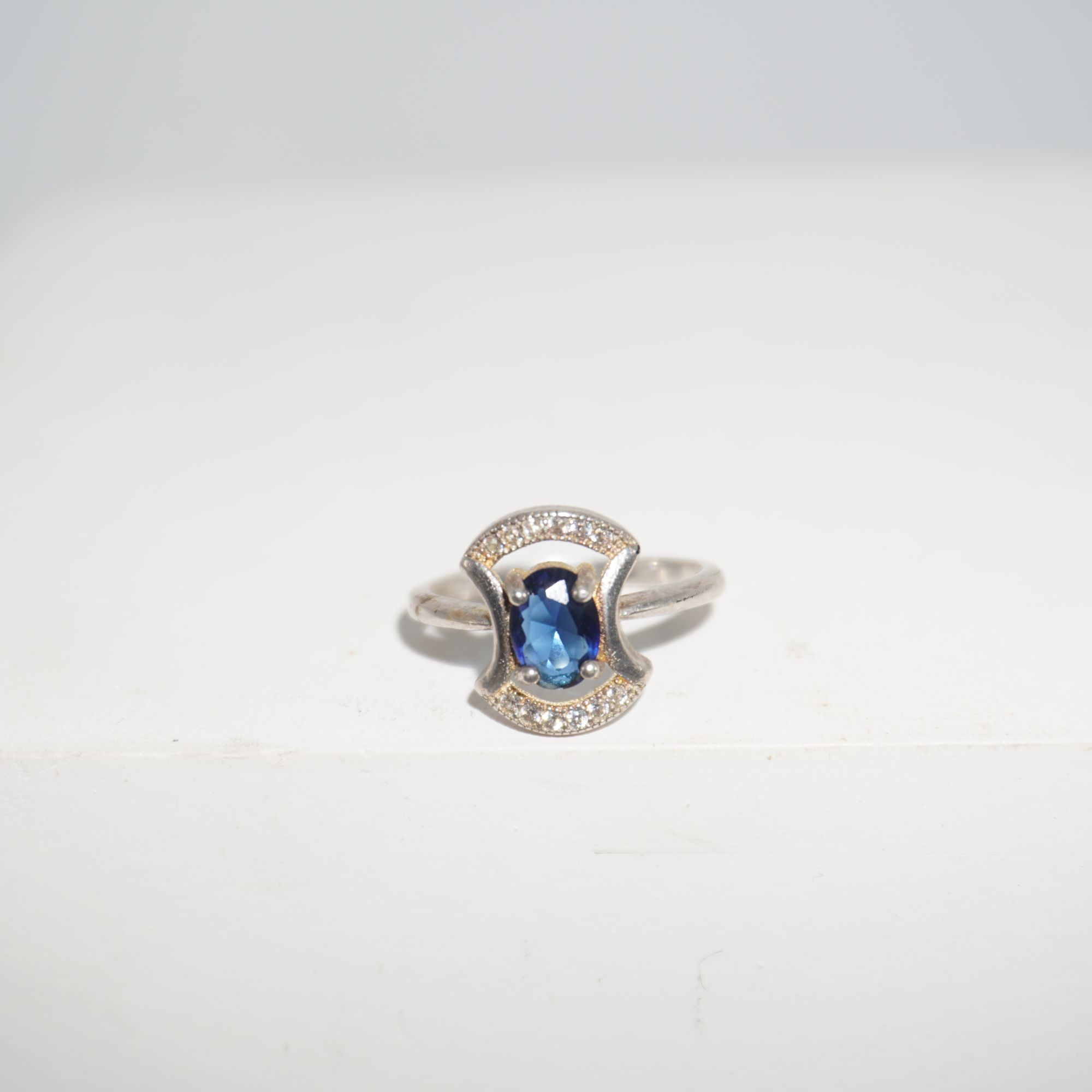 925 Silver Regal Daily Wear Ring 195R459