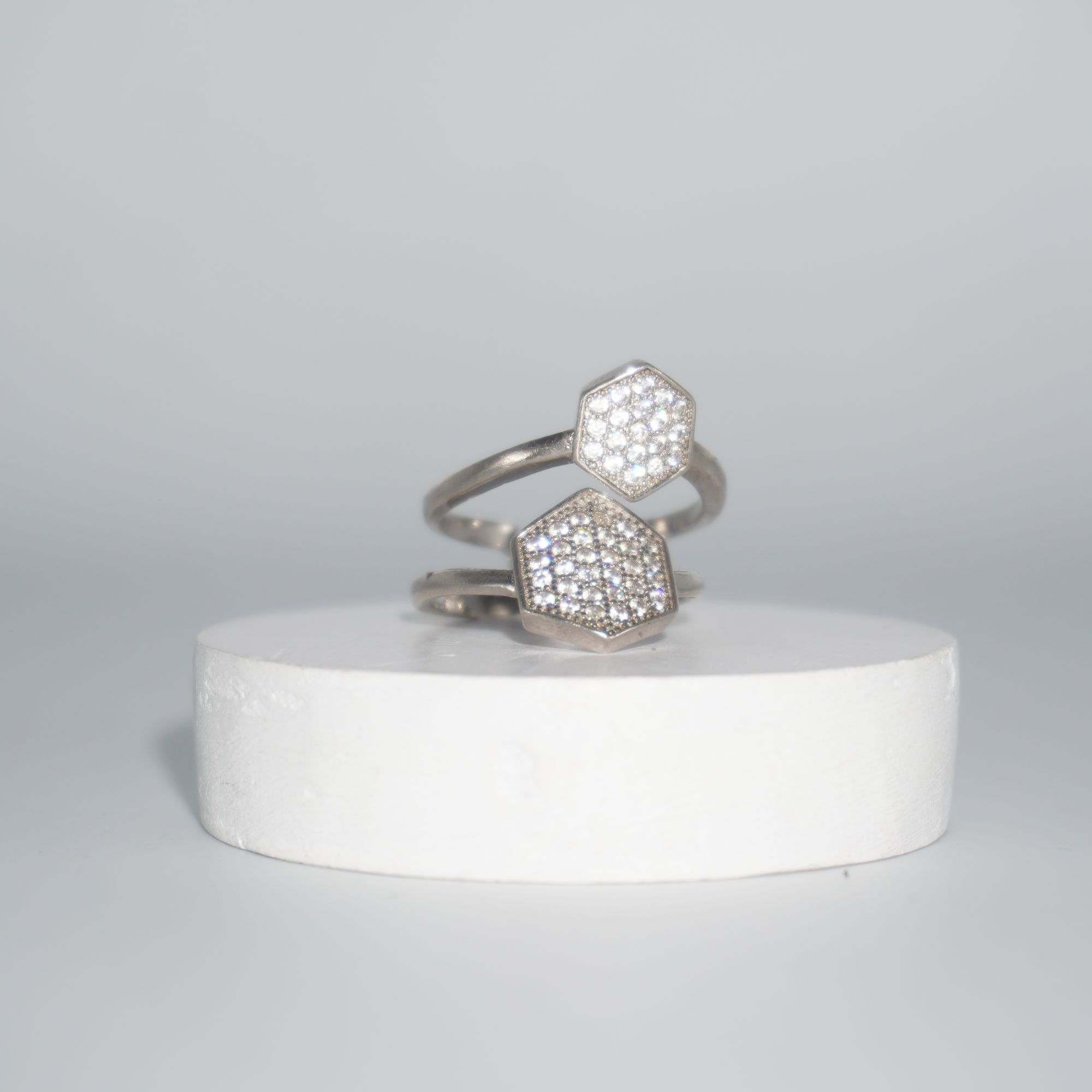 925 Silver Trending Ladies Ring 274R113