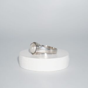 925 Silver Elegant Designer Ring 341R18