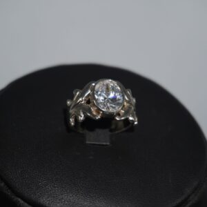 925 Silver Dazzling Designer Ring 195R339