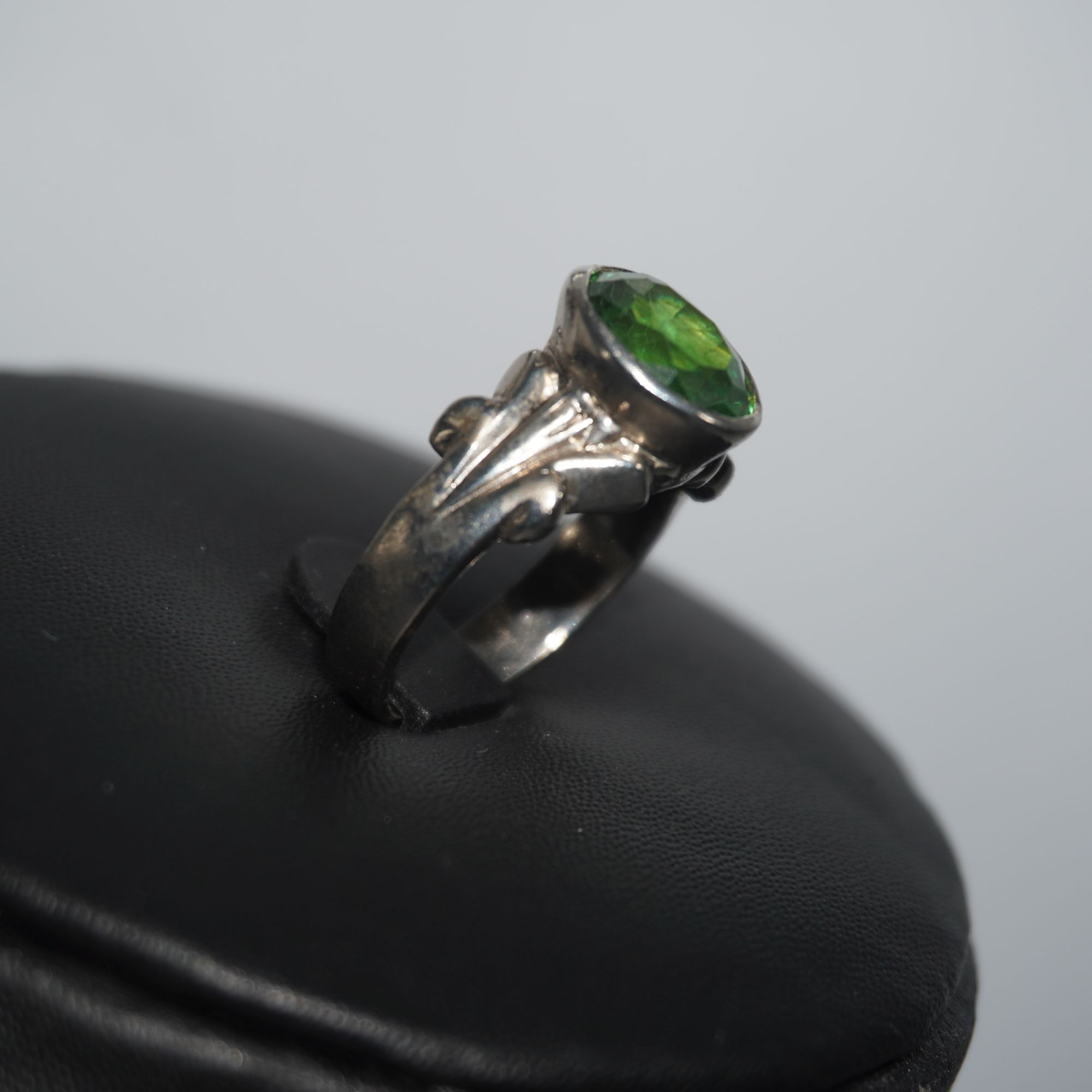 925 Silver Delicate Plain Ring 195R10 - Image 3