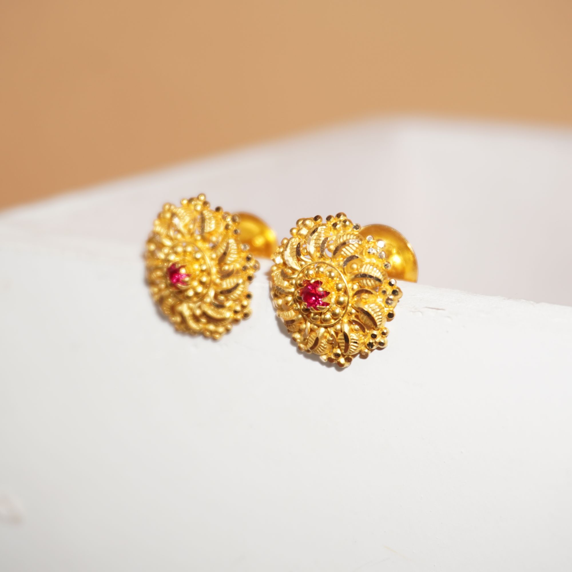 22k Gold Modern Plain Gold Earring 10R803