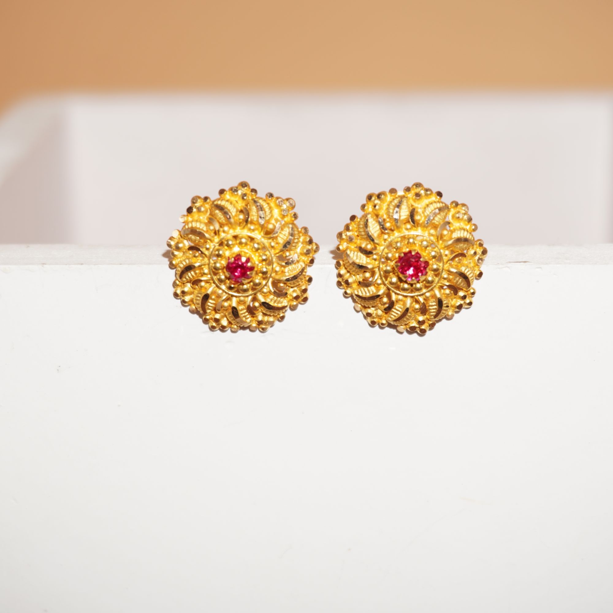 22k Gold Modern Plain Gold Earring 10R803