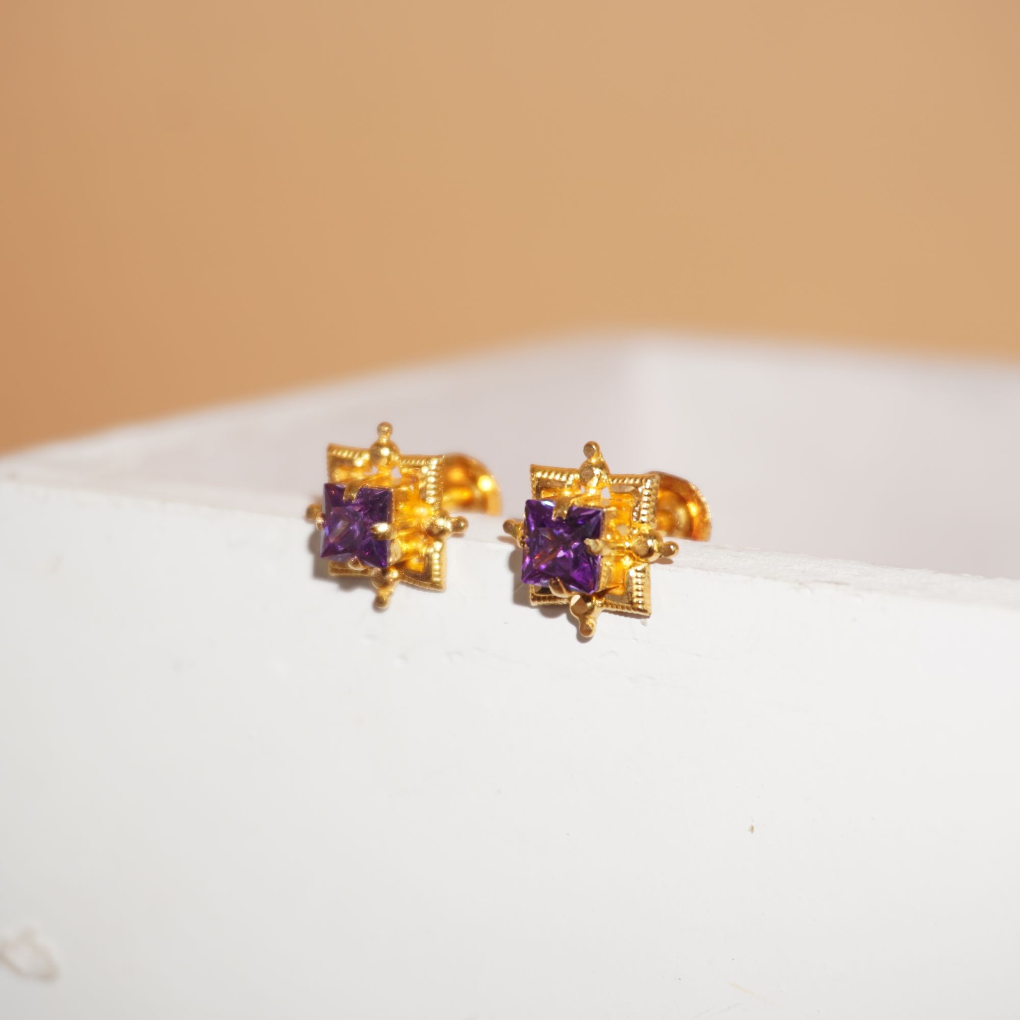 22k Gold Trending Daily Wear Earring 73R233