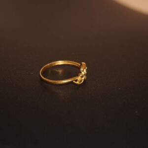 22k Gold Delicate Ladies Ring 259R55