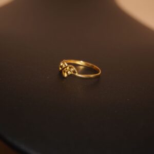 22k Gold Delicate Ladies Ring 259R55