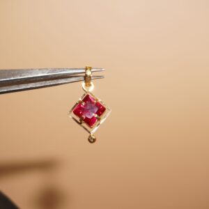22k Gold Beautiful Pendant 65R207