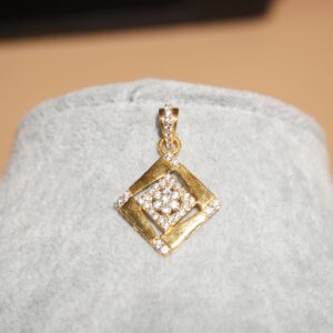 22k Gold Elegant Pendant 11R269