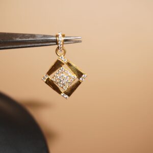 22k Gold Elegant Pendant 11R269
