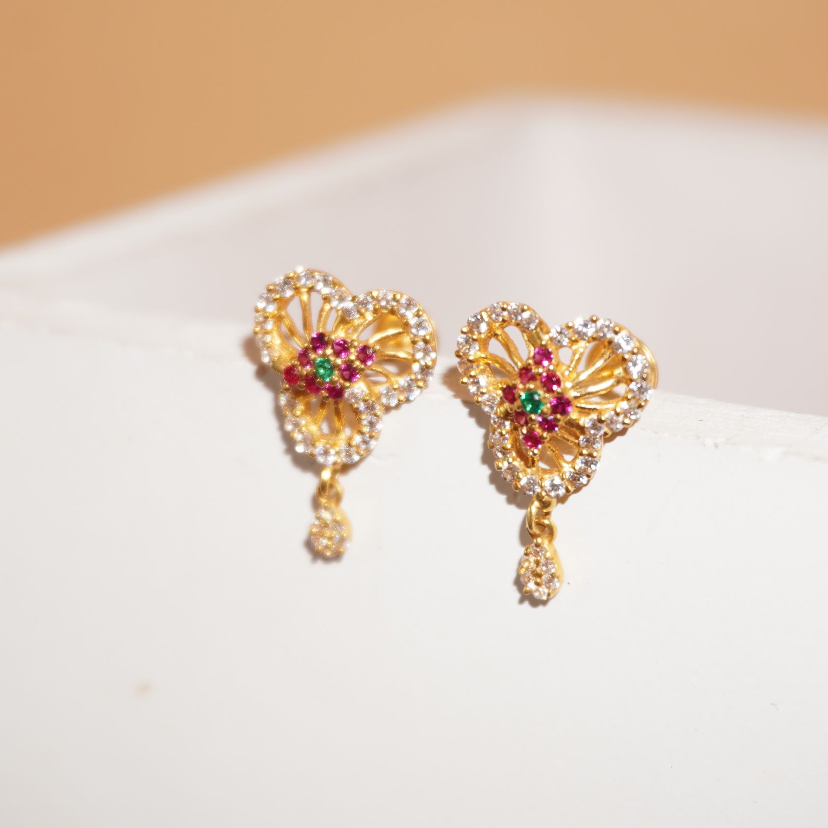 22k Gold Fine Earrings 36R435