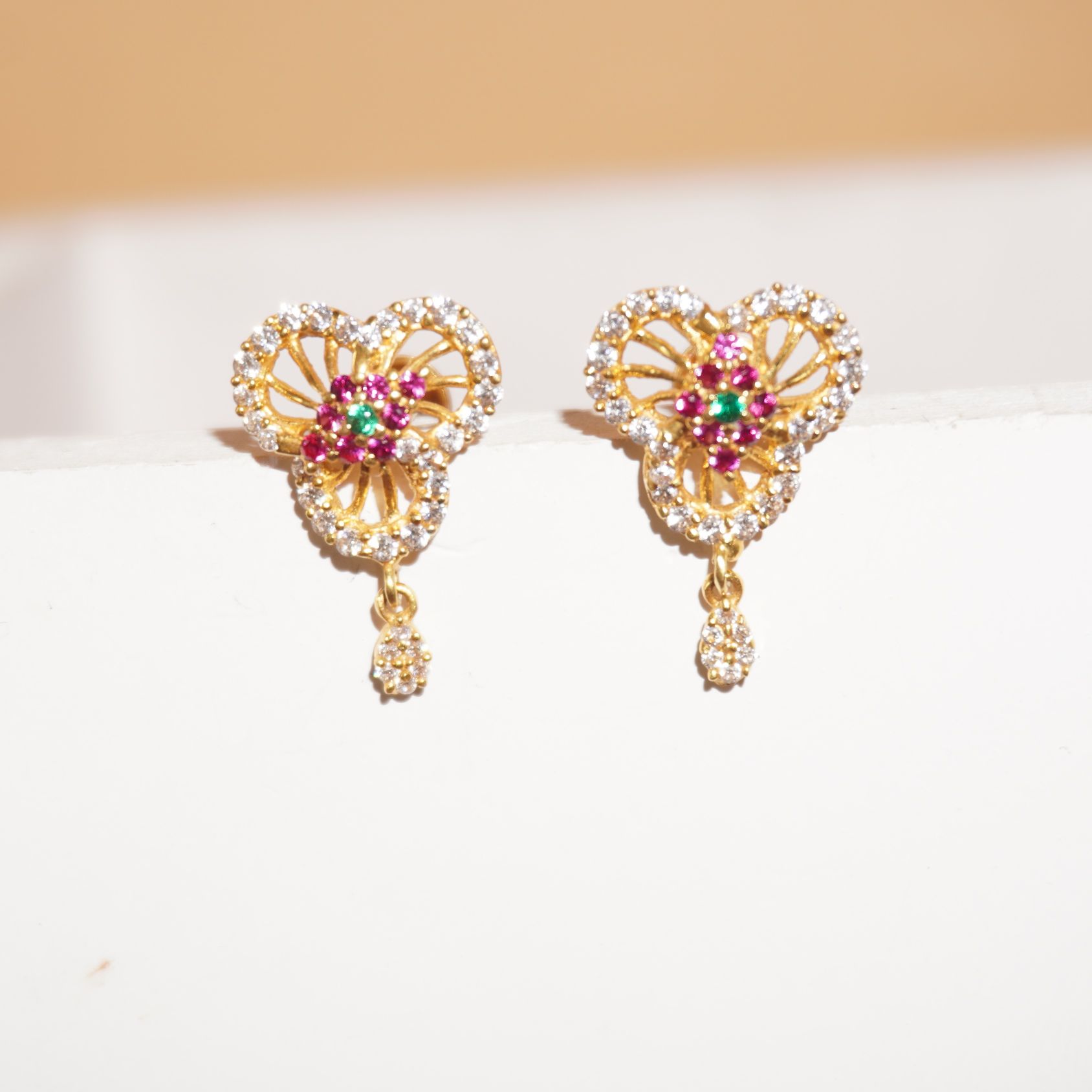 22k Gold Fine Earrings 36R435