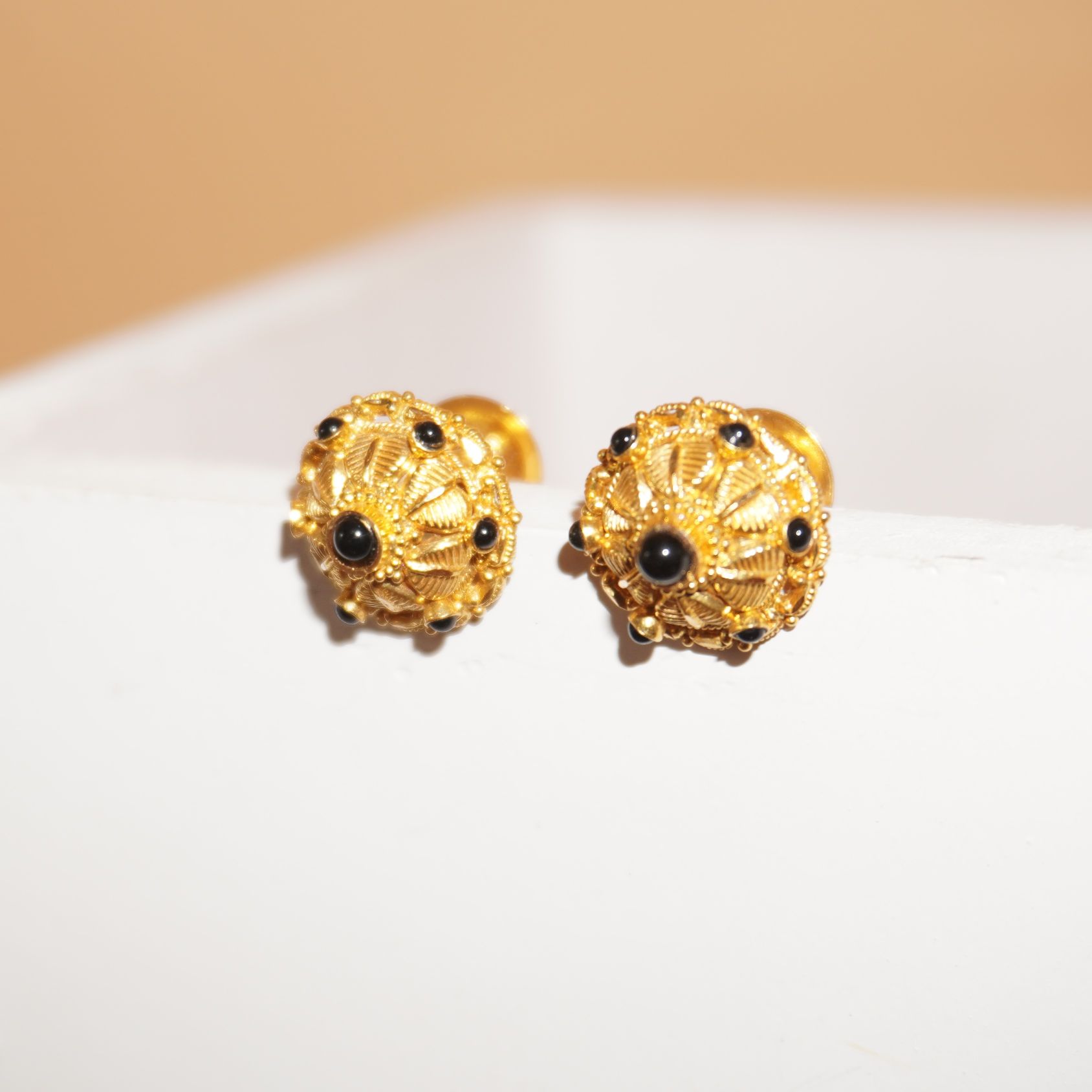 22k Gold Gorgeous Latkan Earrings 10R84