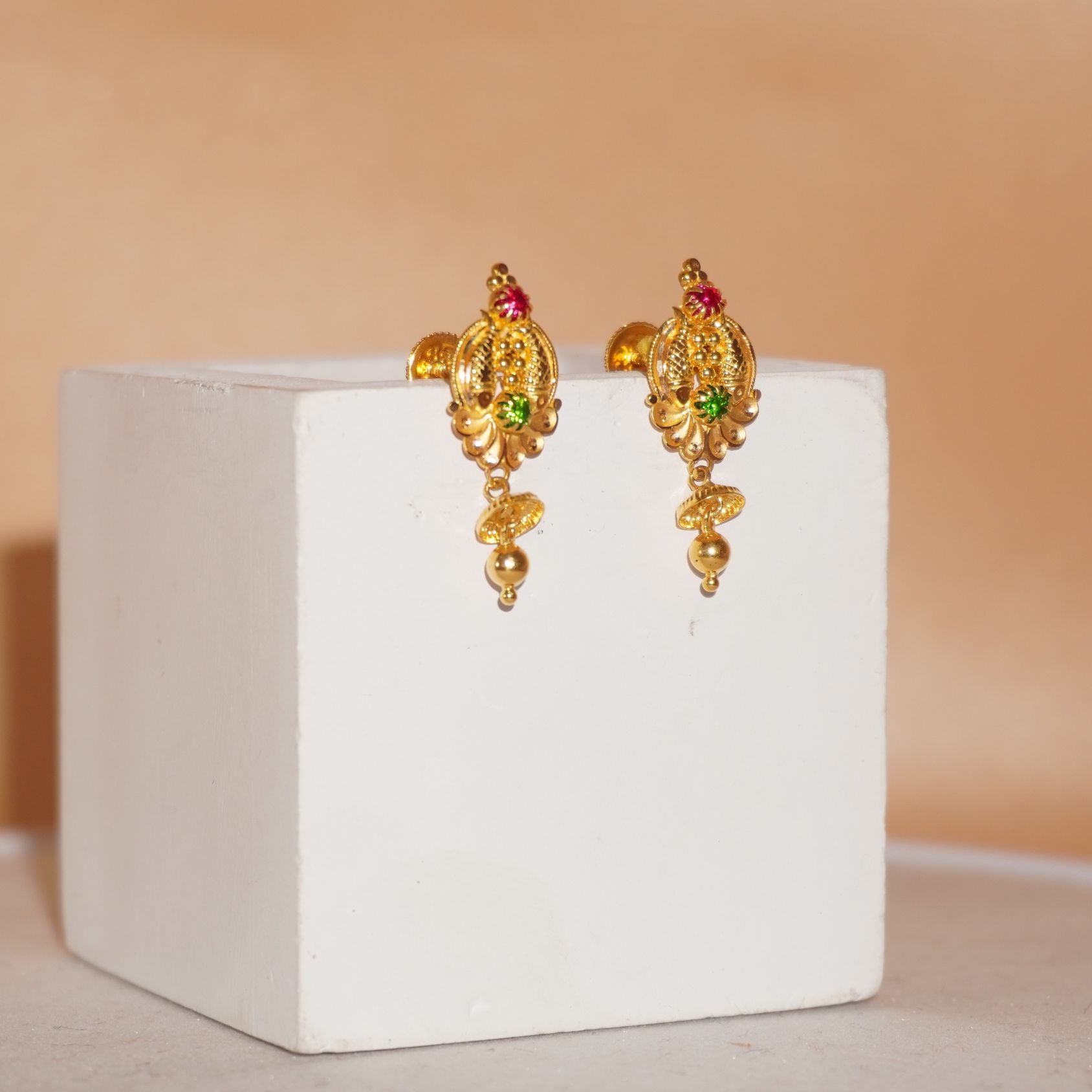 22k Gold Lightweight Plain Earrings 10R1065