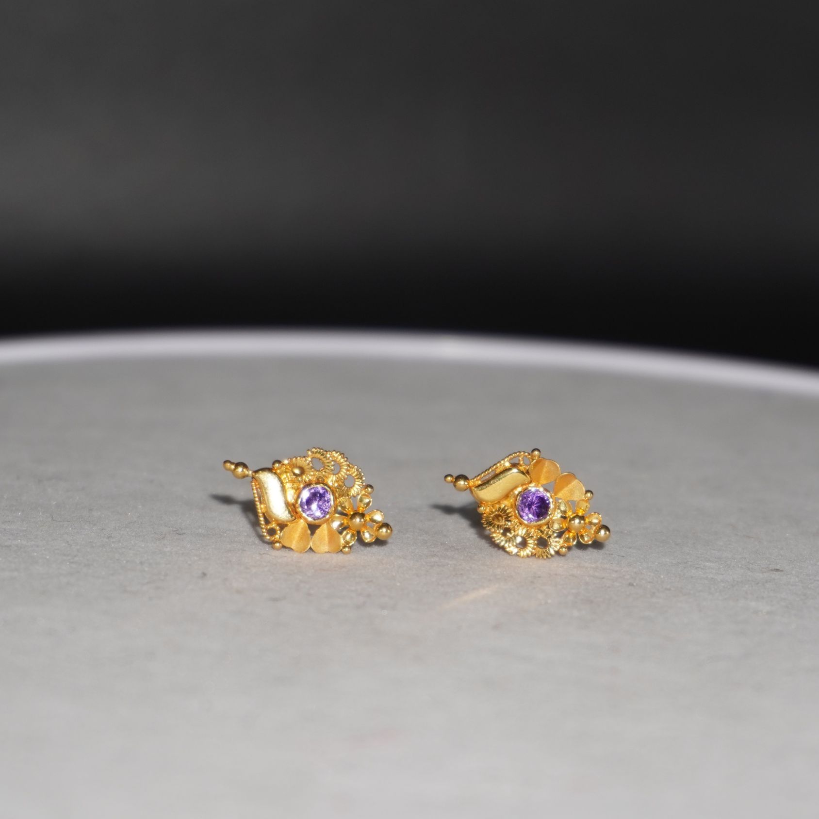 22k Gold Regal Earrings 10R766