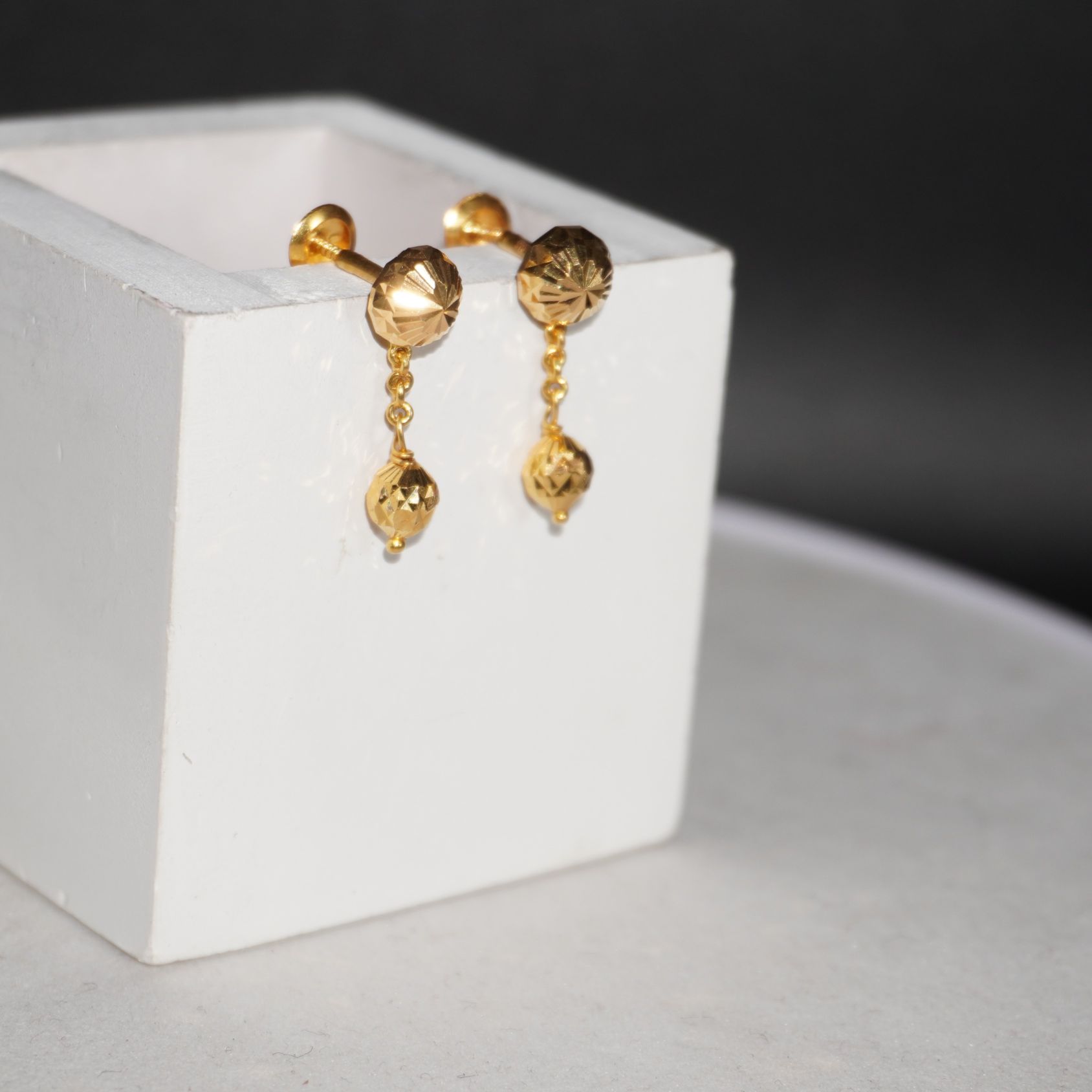 22k Gold Elegant Earrings 49R127