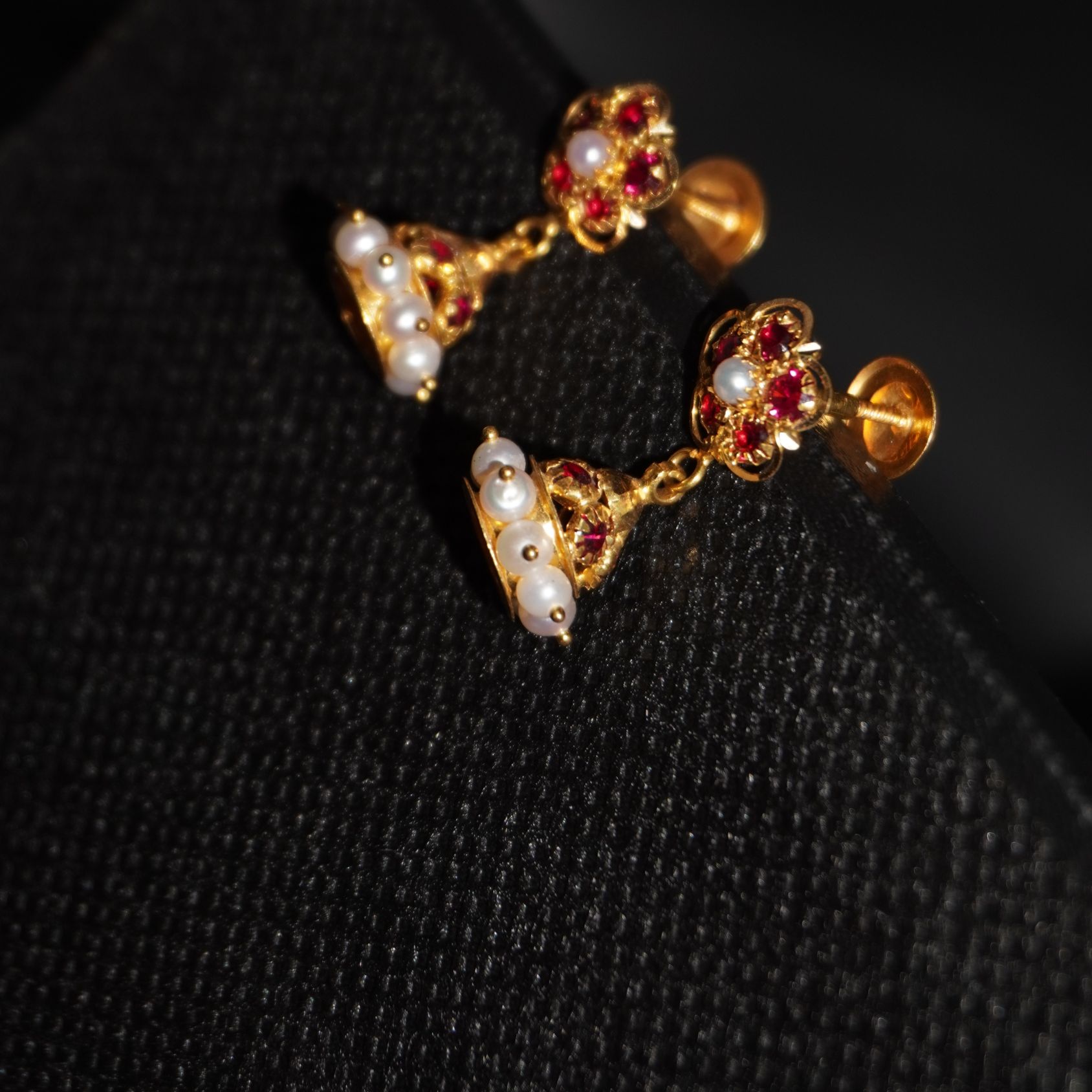 22k Gold Unique Earrings 58R32