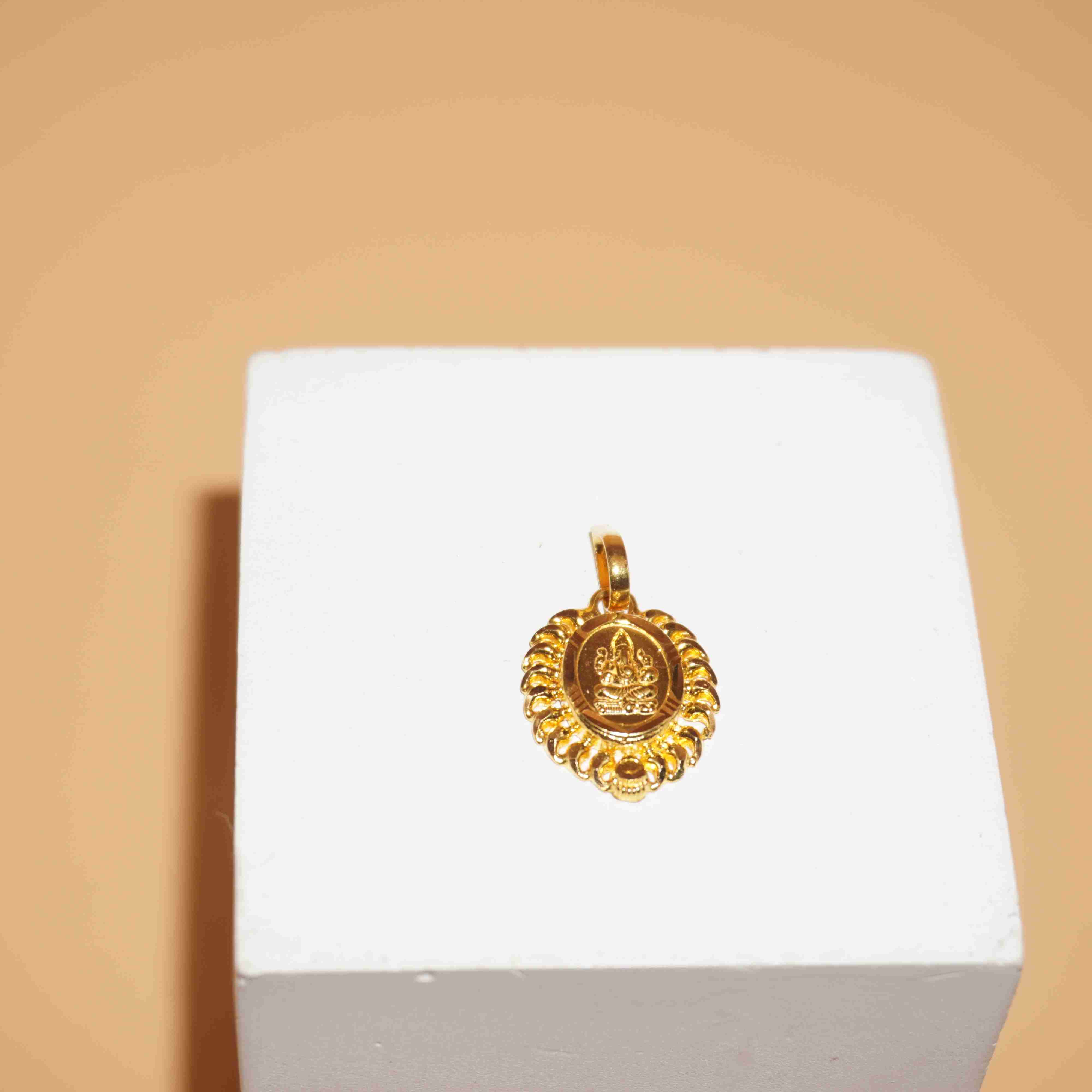 22k Gold Elegant Plain Pendant 746R50
