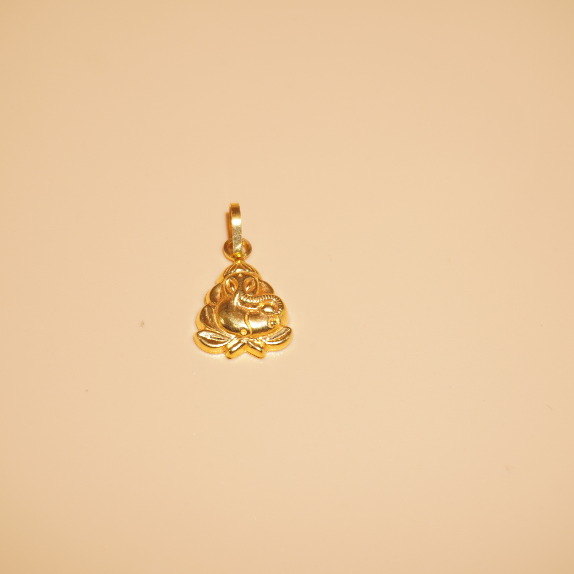 22k Gold Unique Plain  Pendant 736R241
