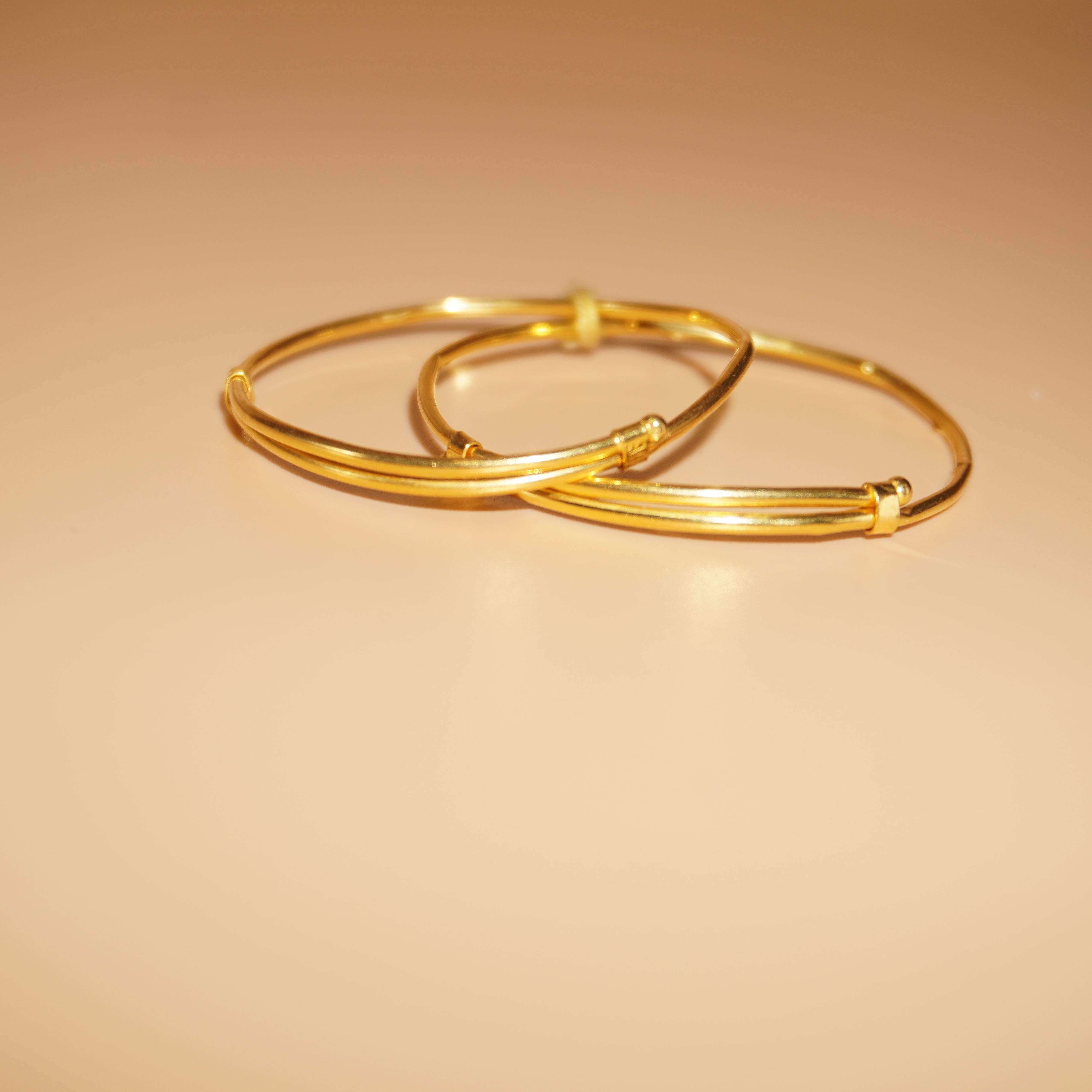 22k Gold Fancy Plain Bangle 26R10