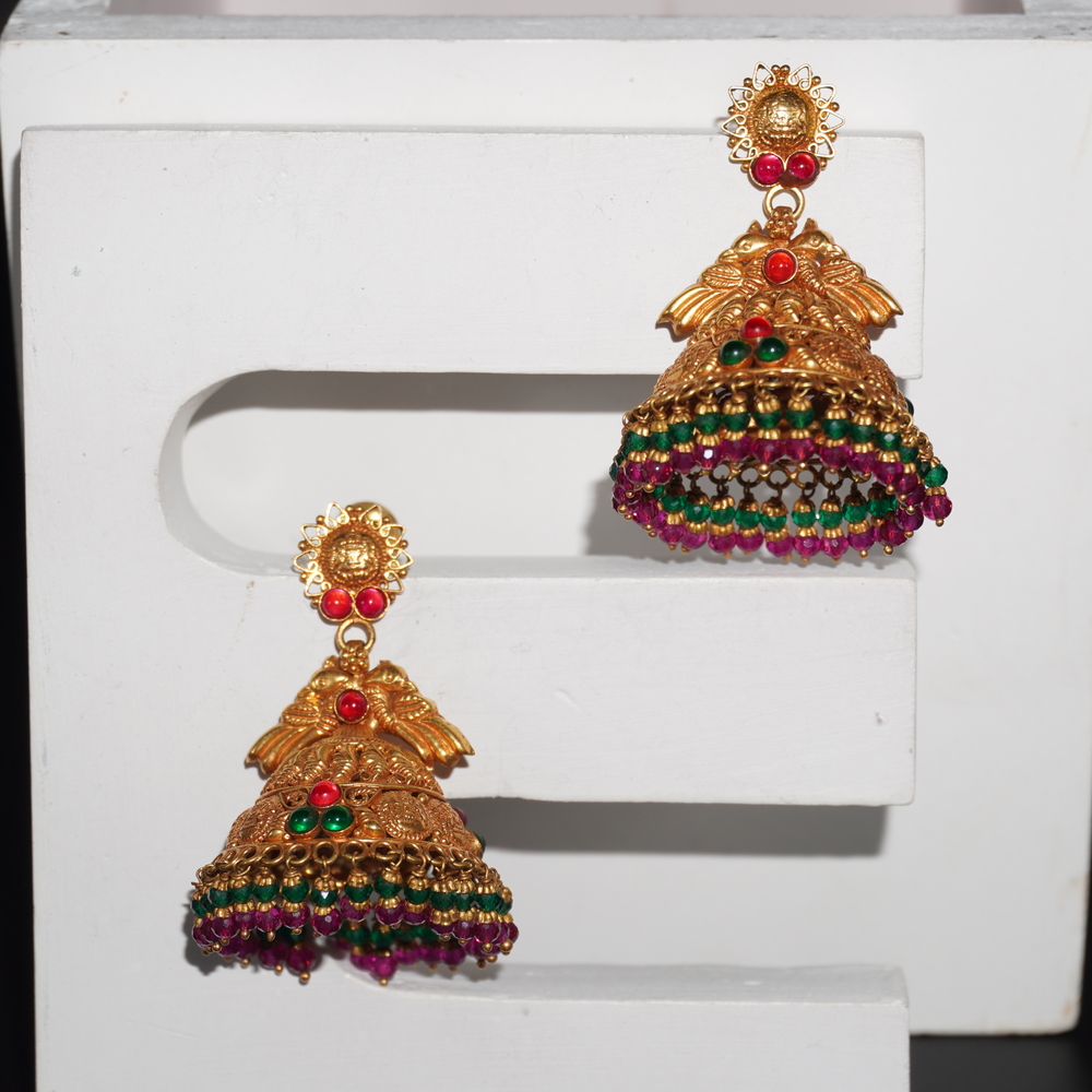 916 Gold Stylish Jhumkha Earring
