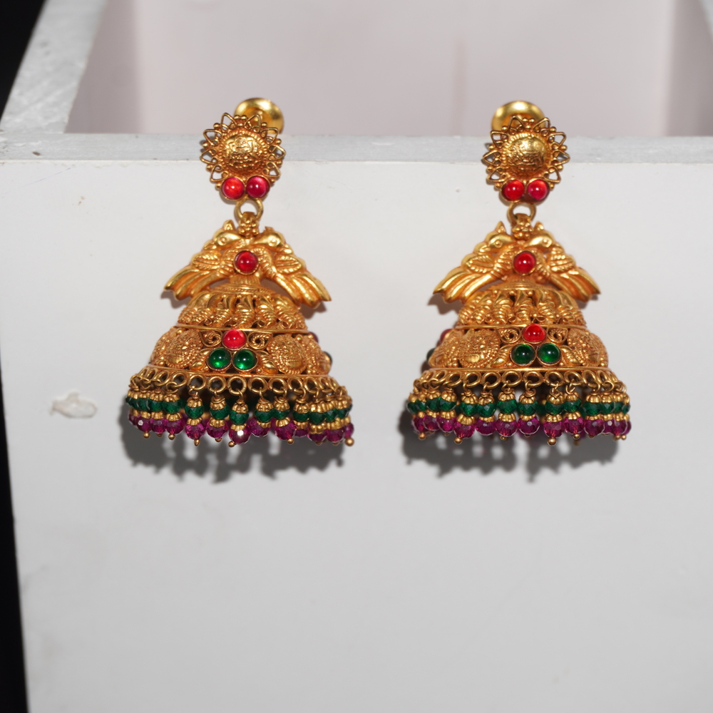 916 Gold Stylish Jhumkha Earring