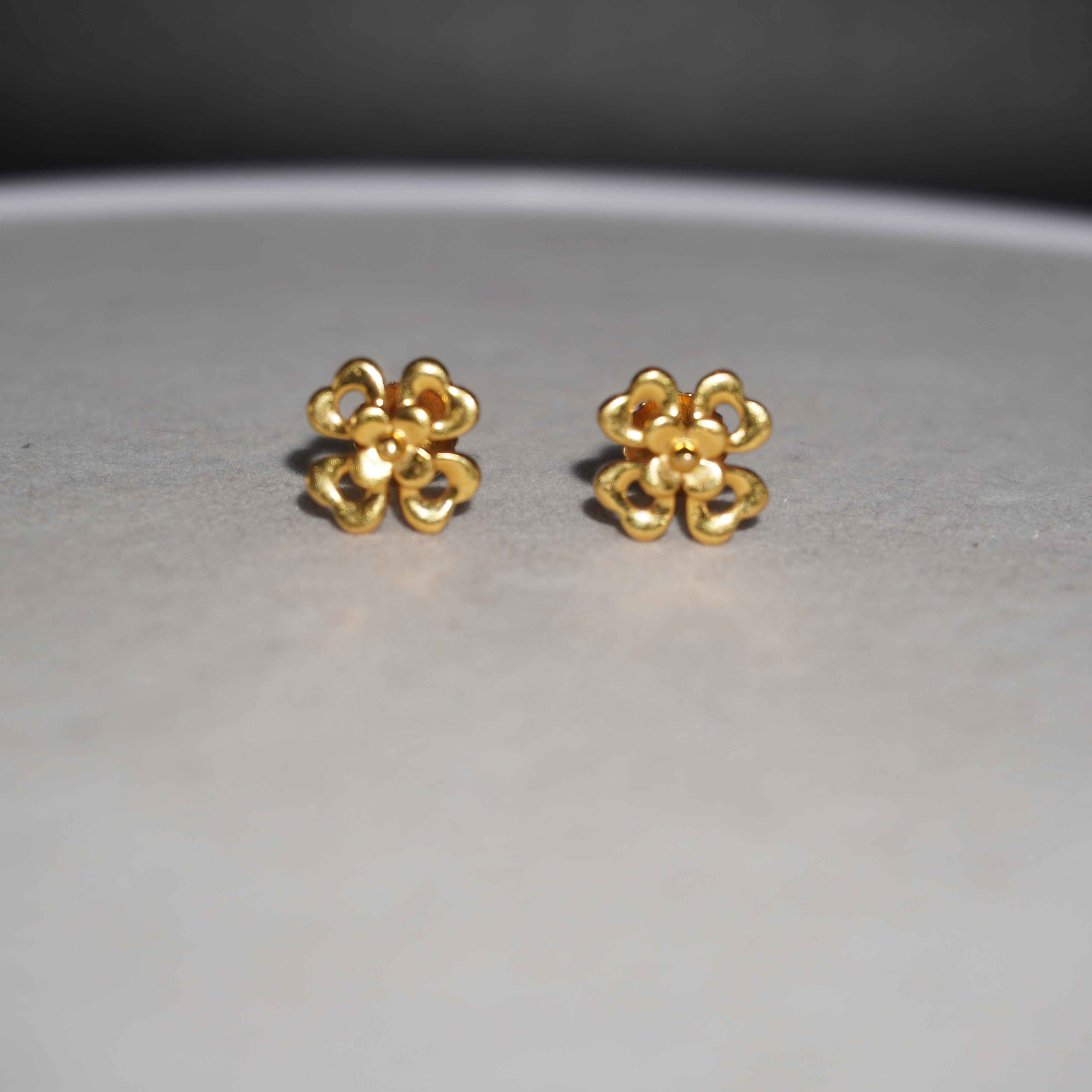 22K Gold Culcutti Design Earring